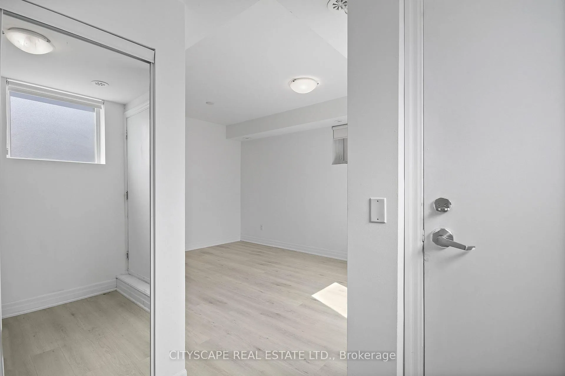 Photo 9 of Unit 501, 370 Wallace Avenue, Toronto, Dovercourt-Wallace Emerson-Junction — HOMEH