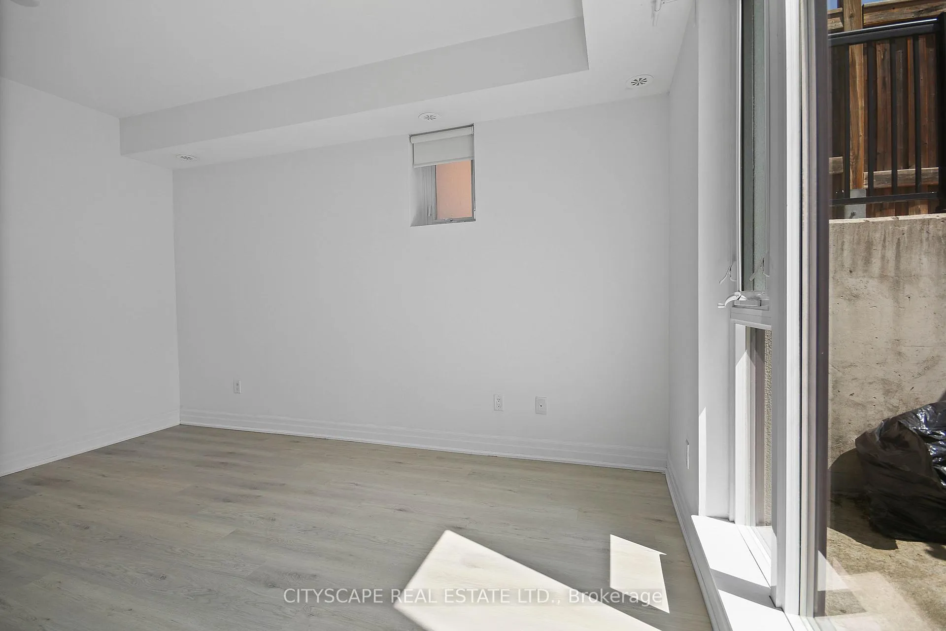 Photo 12 of Unit 501, 370 Wallace Avenue, Toronto, Dovercourt-Wallace Emerson-Junction — HOMEH