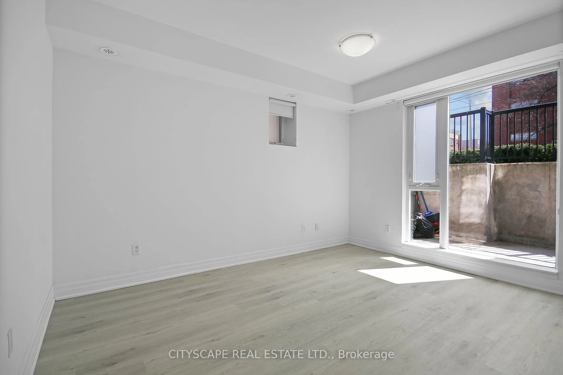 Photo 18 of Unit 501, 370 Wallace Avenue, Toronto, Dovercourt-Wallace Emerson-Junction — HOMEH