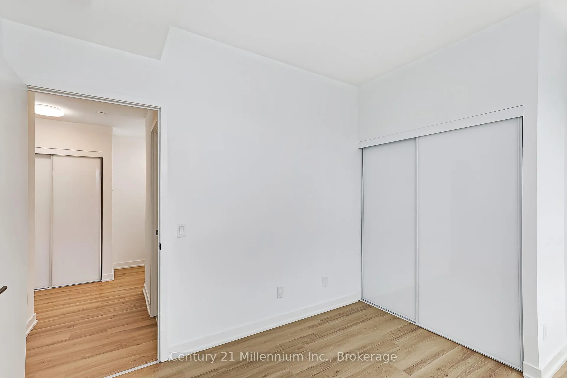 Photo 11 of Unit 306, 31 Huron Street, Collingwood — HOMEH