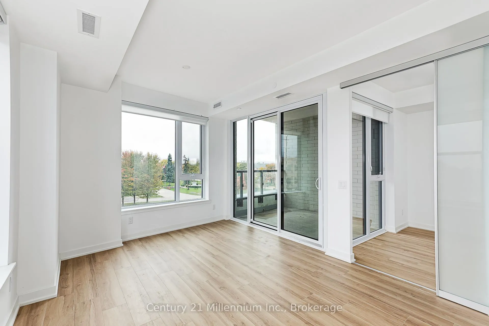 Photo 19 of Unit 306, 31 Huron Street, Collingwood — HOMEH