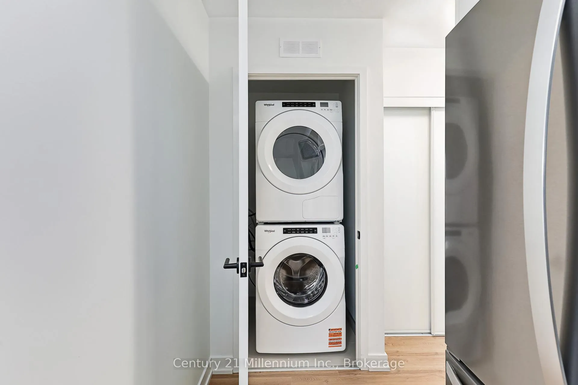 Photo 25 of Unit 306, 31 Huron Street, Collingwood — HOMEH