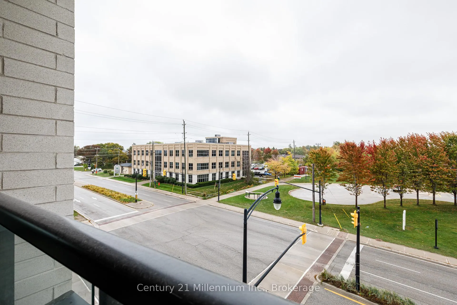 Photo 28 of Unit 306, 31 Huron Street, Collingwood — HOMEH