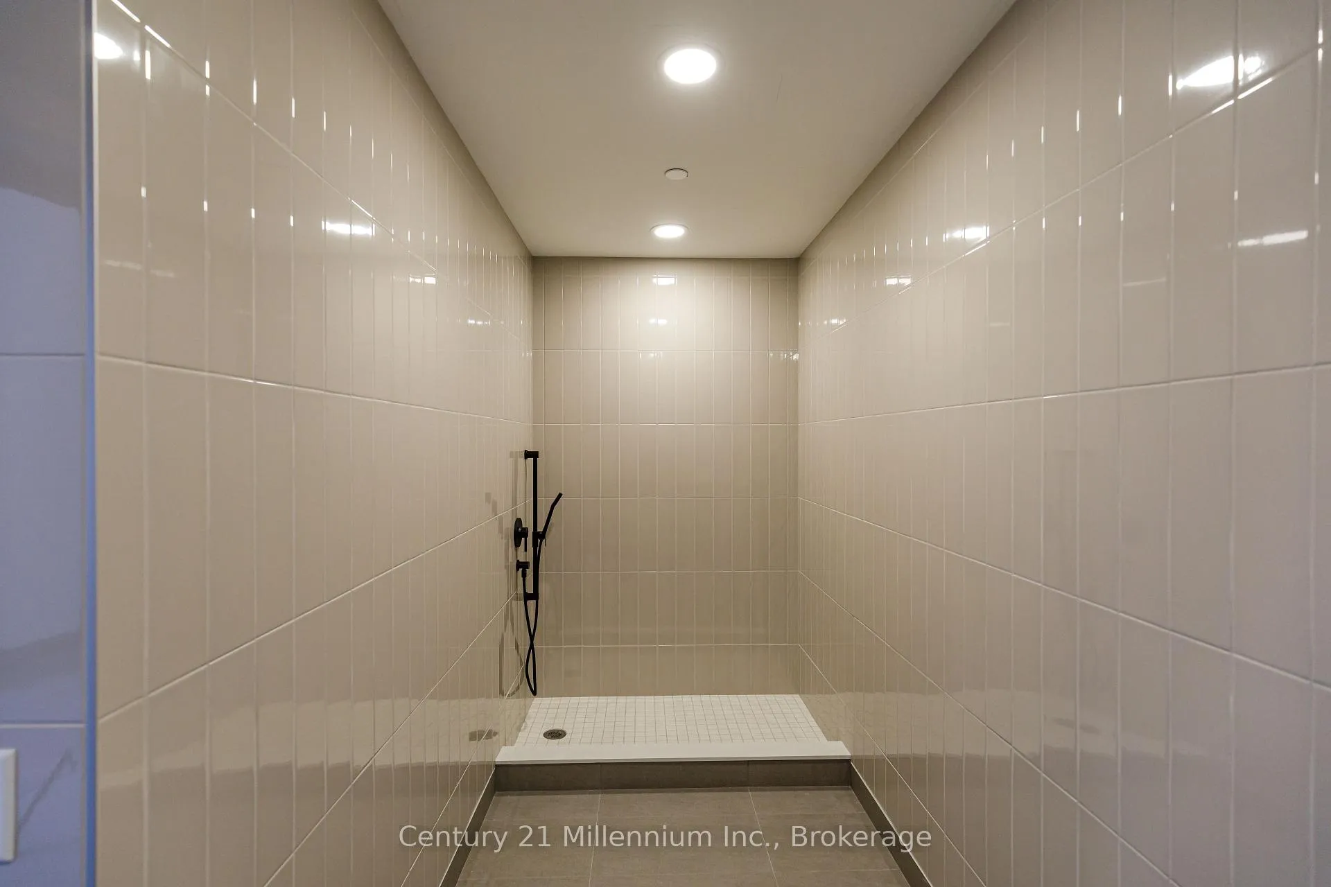 Photo 34 of Unit 306, 31 Huron Street, Collingwood — HOMEH