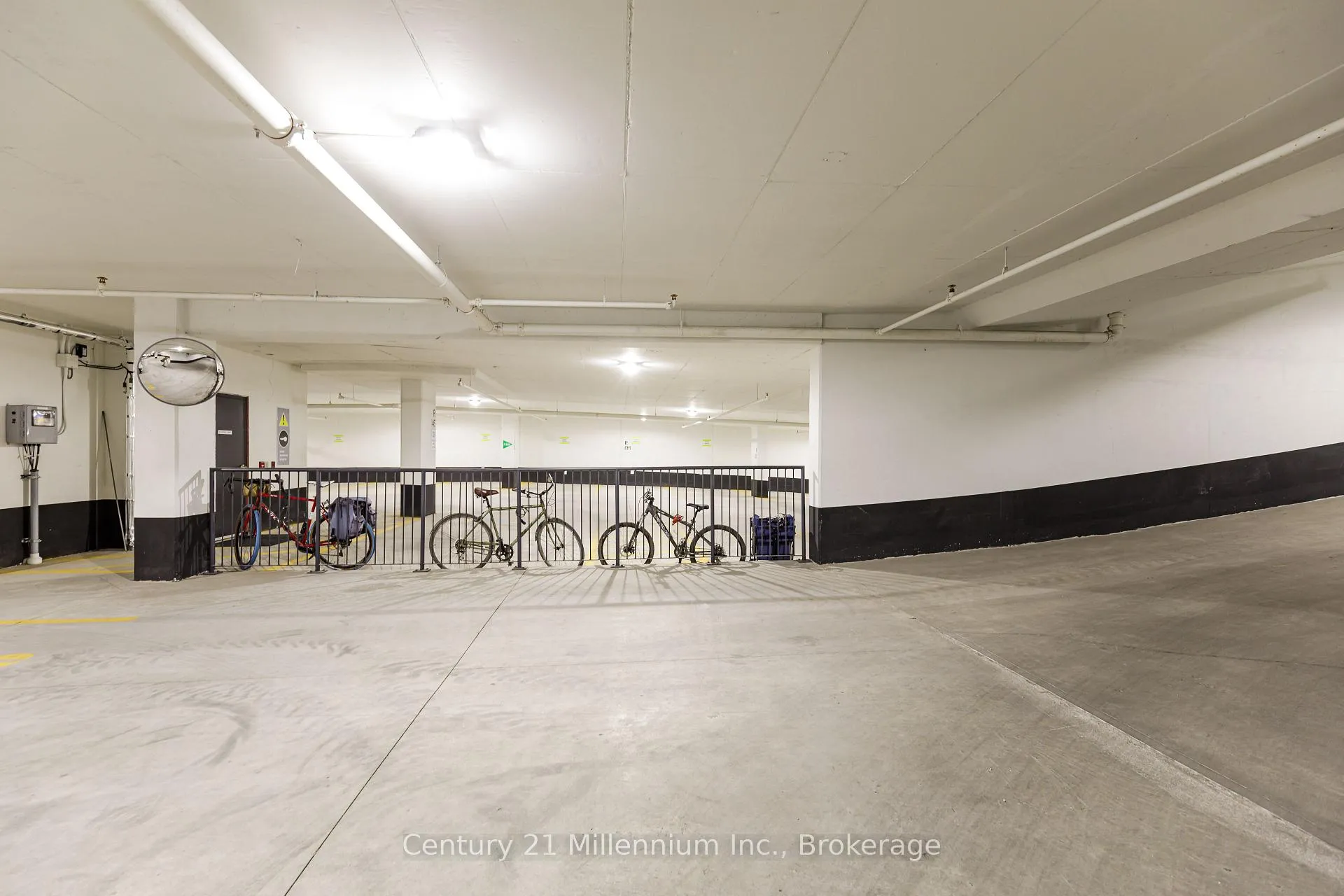 Photo 37 of Unit 306, 31 Huron Street, Collingwood — HOMEH