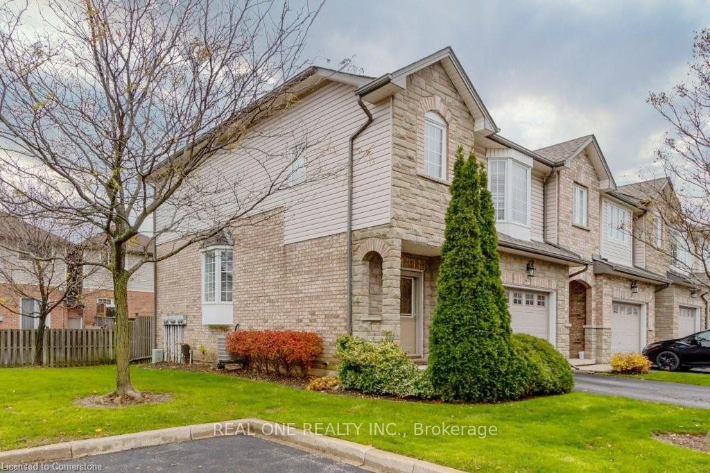 Photo 2 of Unit 35, 232 Stonehenge Drive, Hamilton, Meadowlands — HOMEH