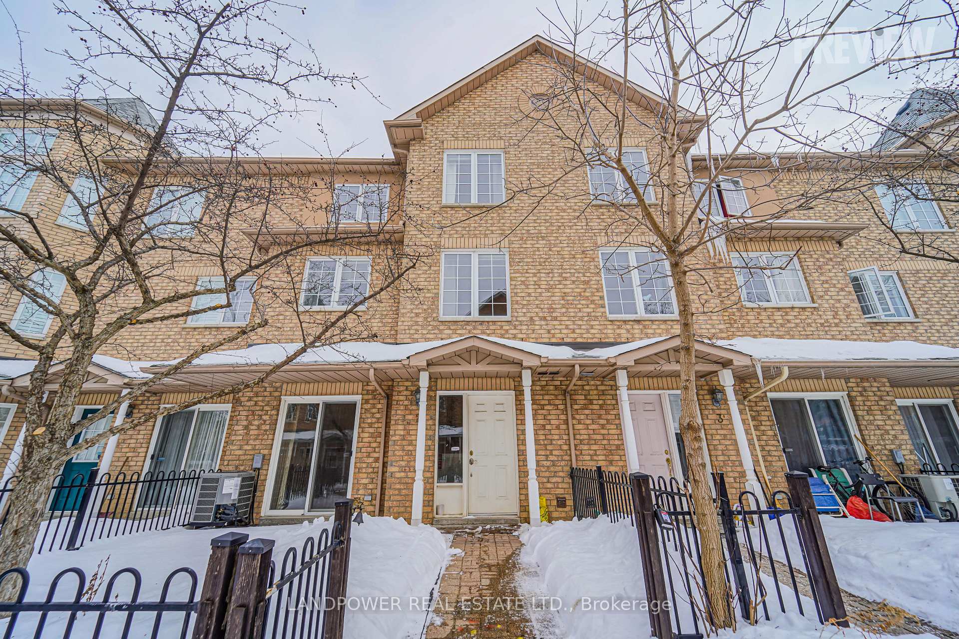 Front of Unit 2, 18 St Moritz Way