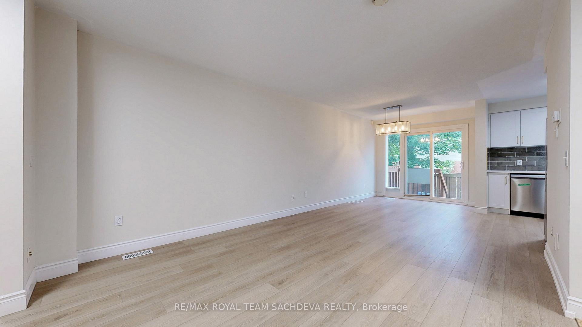 Photo 2 of 84 Greengrove Way, Whitby, Rolling Acres — HOMEH