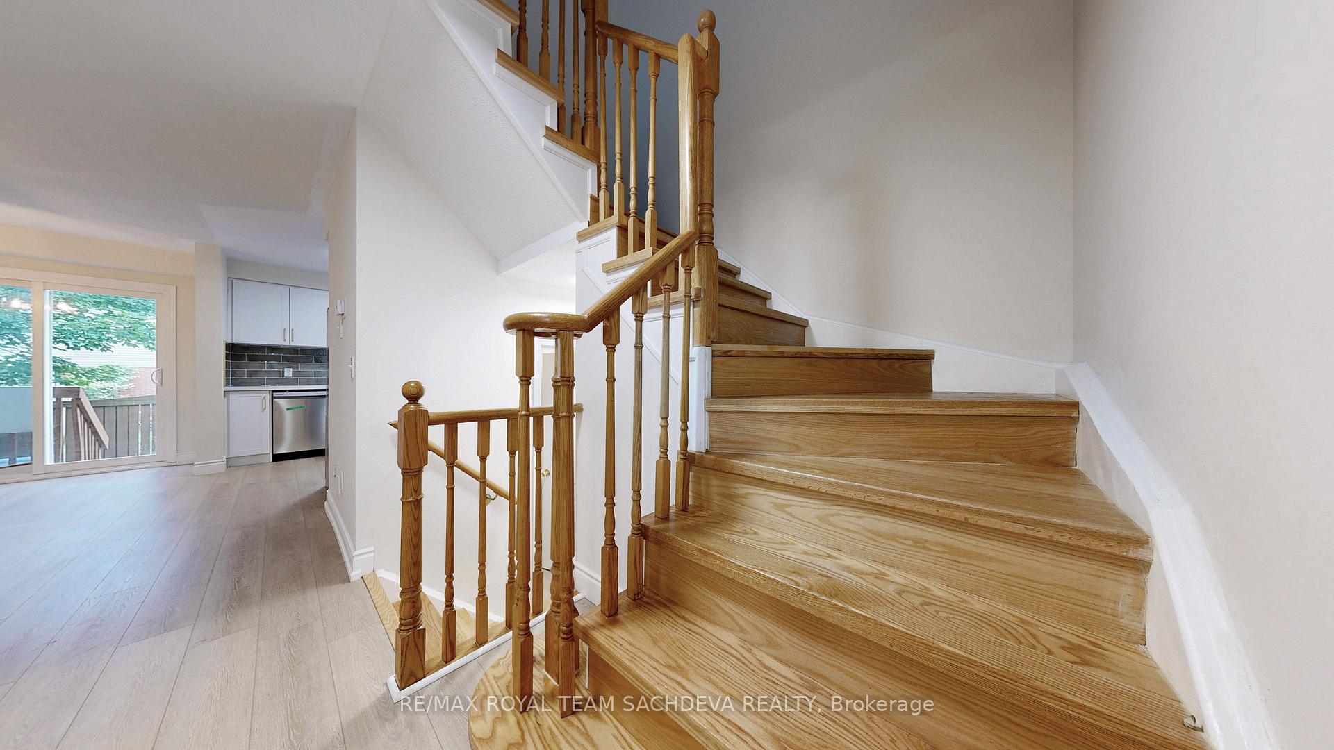 Photo 17 of 84 Greengrove Way, Whitby, Rolling Acres — HOMEH