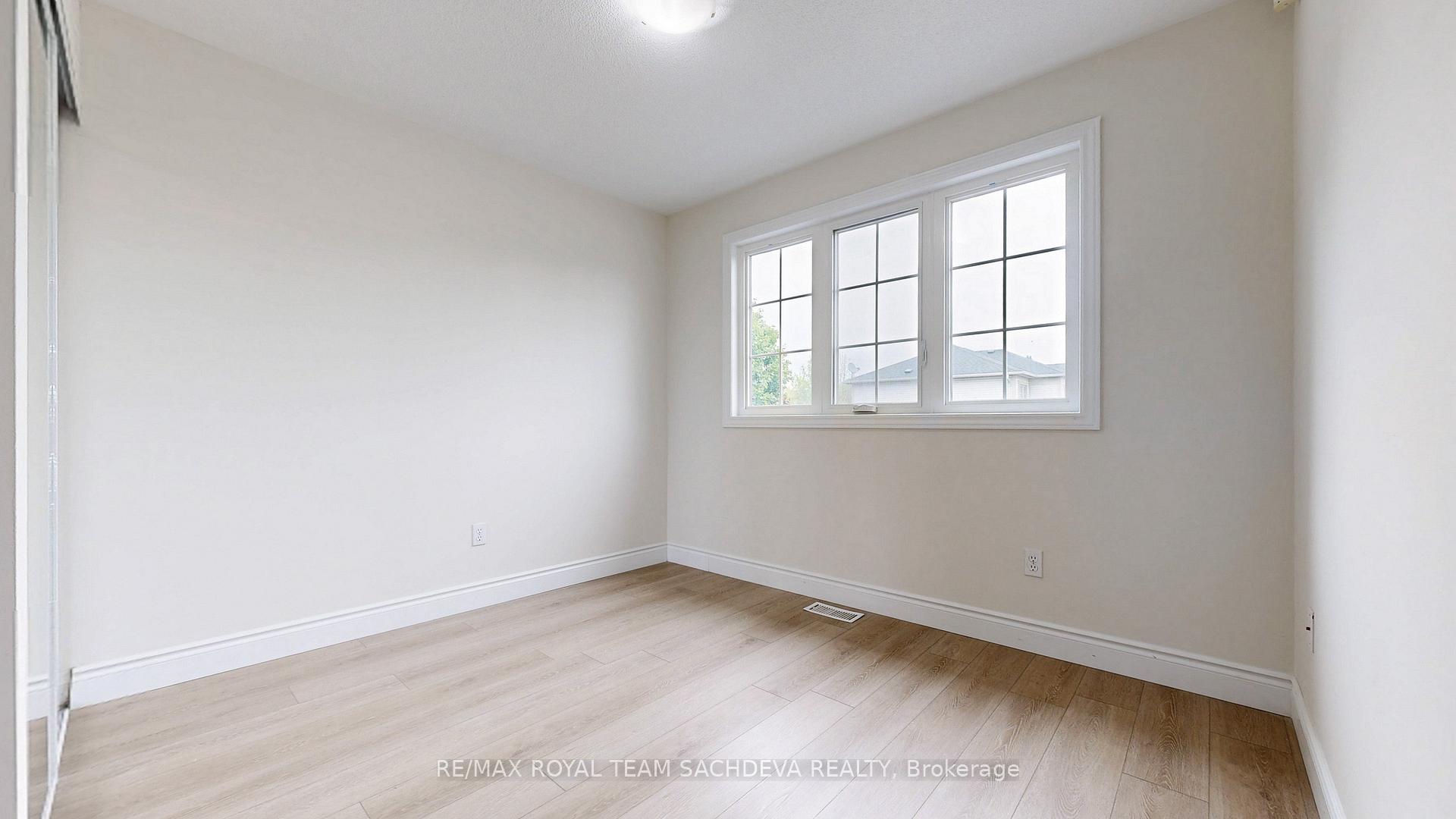 Photo 23 of 84 Greengrove Way, Whitby, Rolling Acres — HOMEH