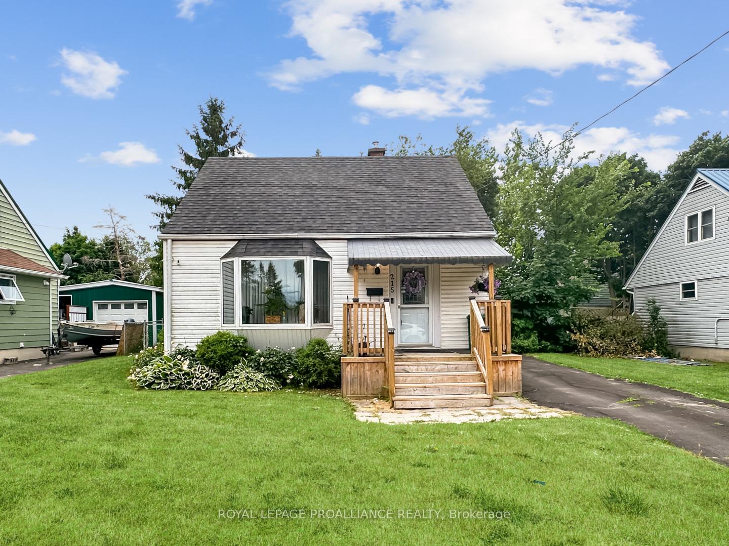 Photo 1 of 215 Pine Street, Belleville, Belleville Ward — HOMEH