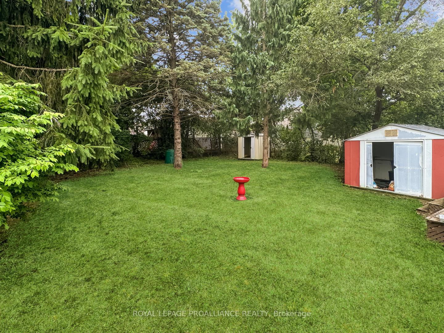 Photo 17 of 215 Pine Street, Belleville, Belleville Ward — HOMEH