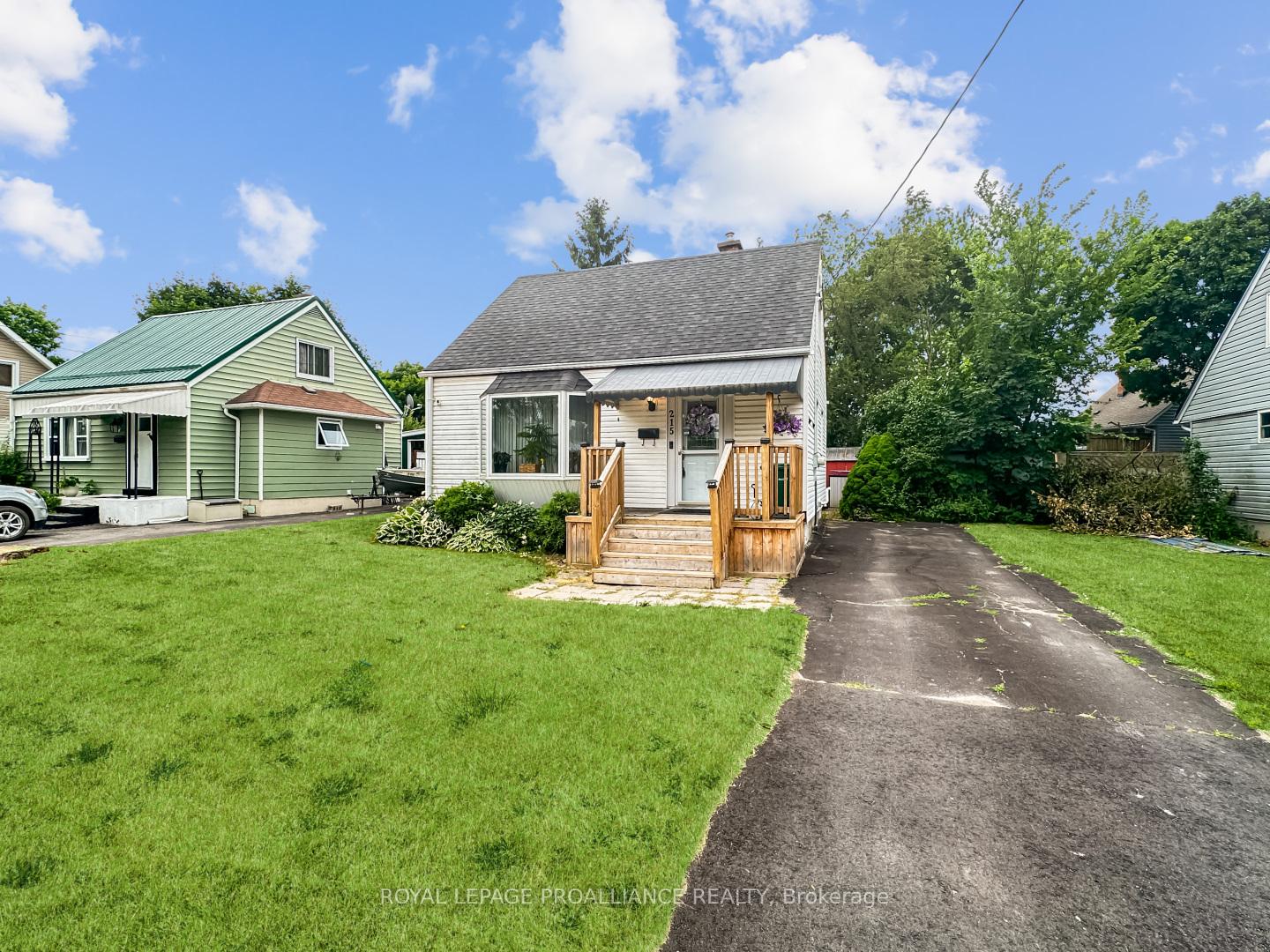 Photo 21 of 215 Pine Street, Belleville, Belleville Ward — HOMEH