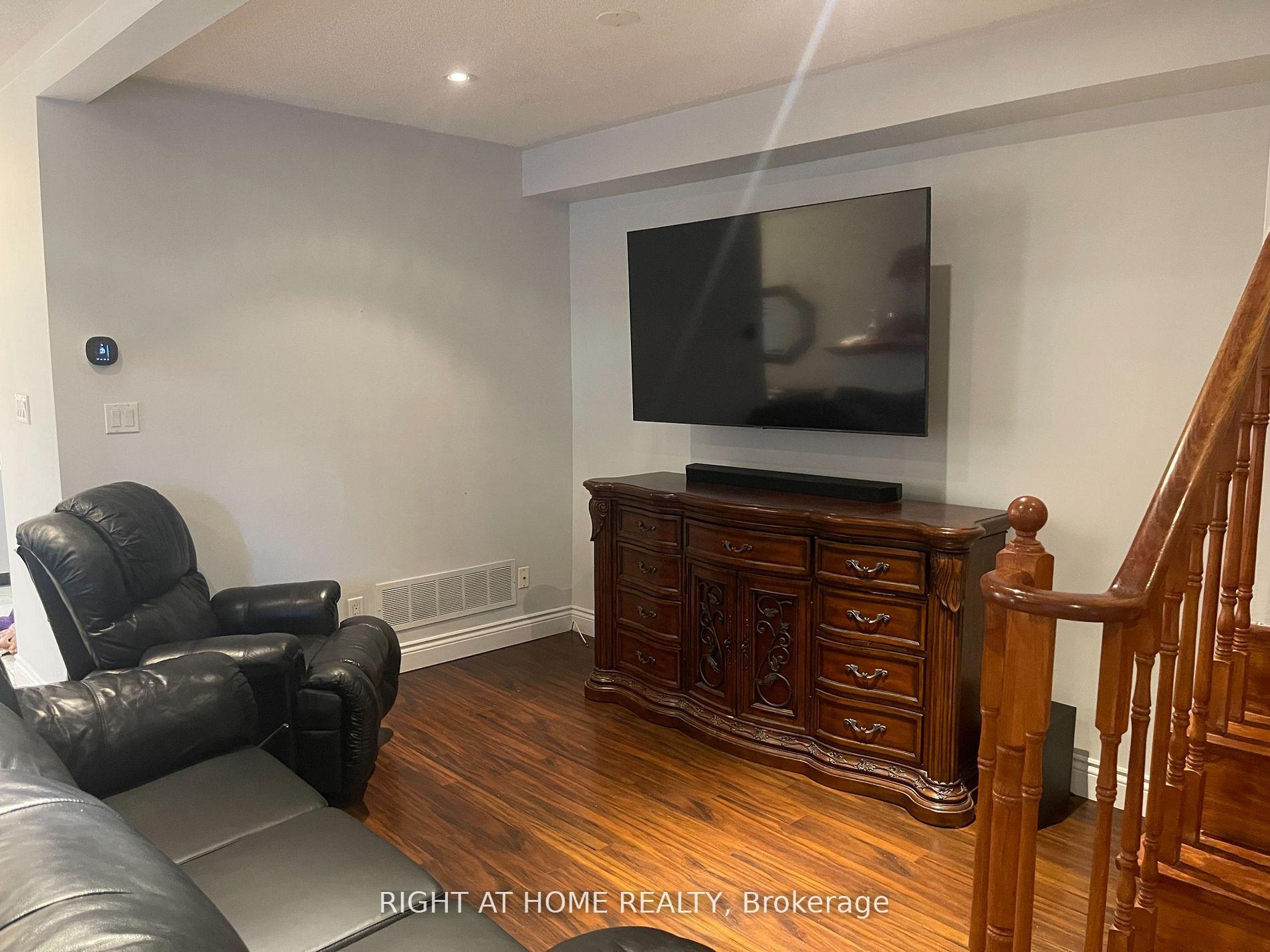 Photo 16 of 18 Archbury Circle, Caledon, Bolton East — HOMEH