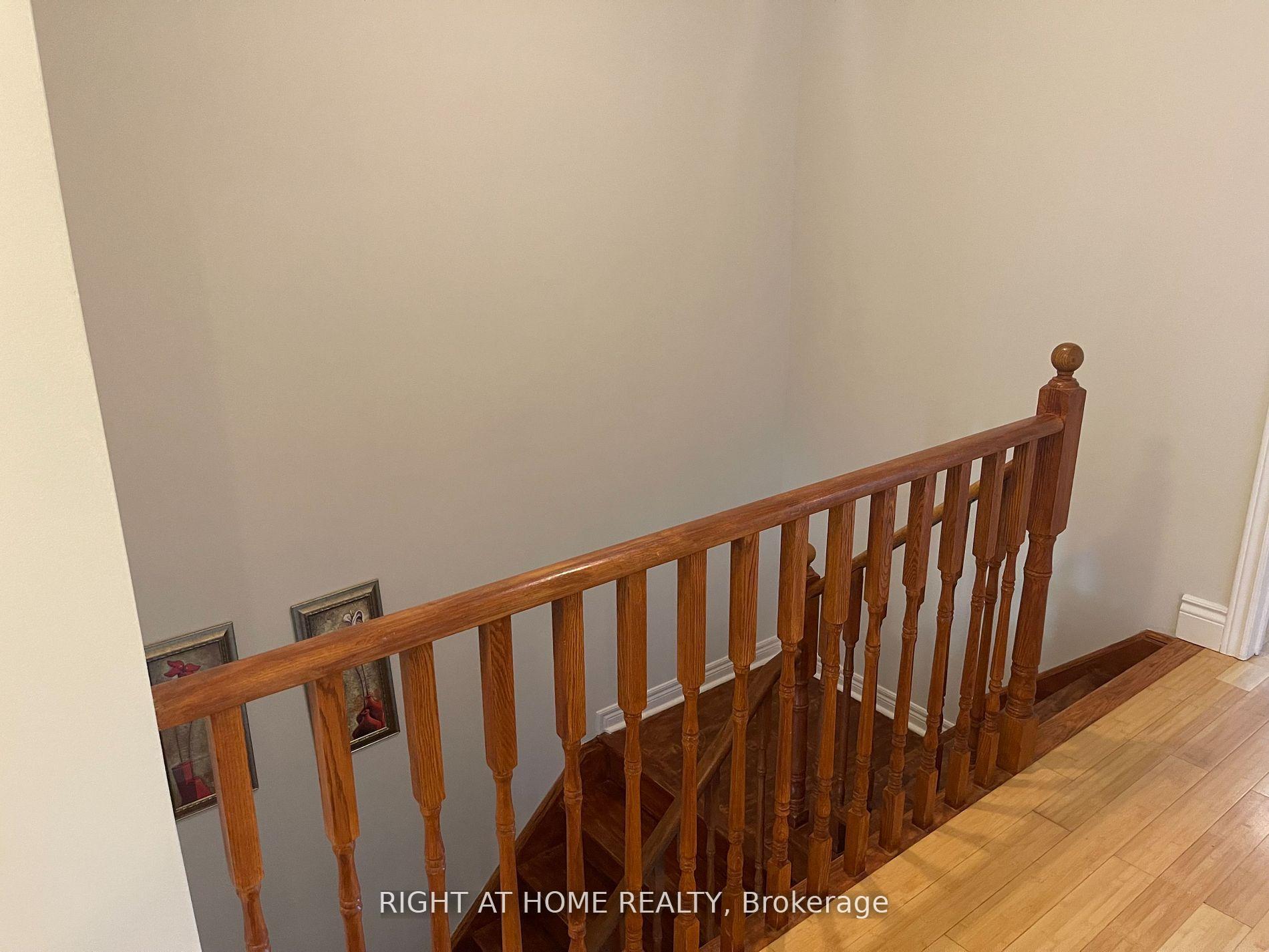 Photo 8 of 18 Archbury Circle, Caledon, Bolton East — HOMEH