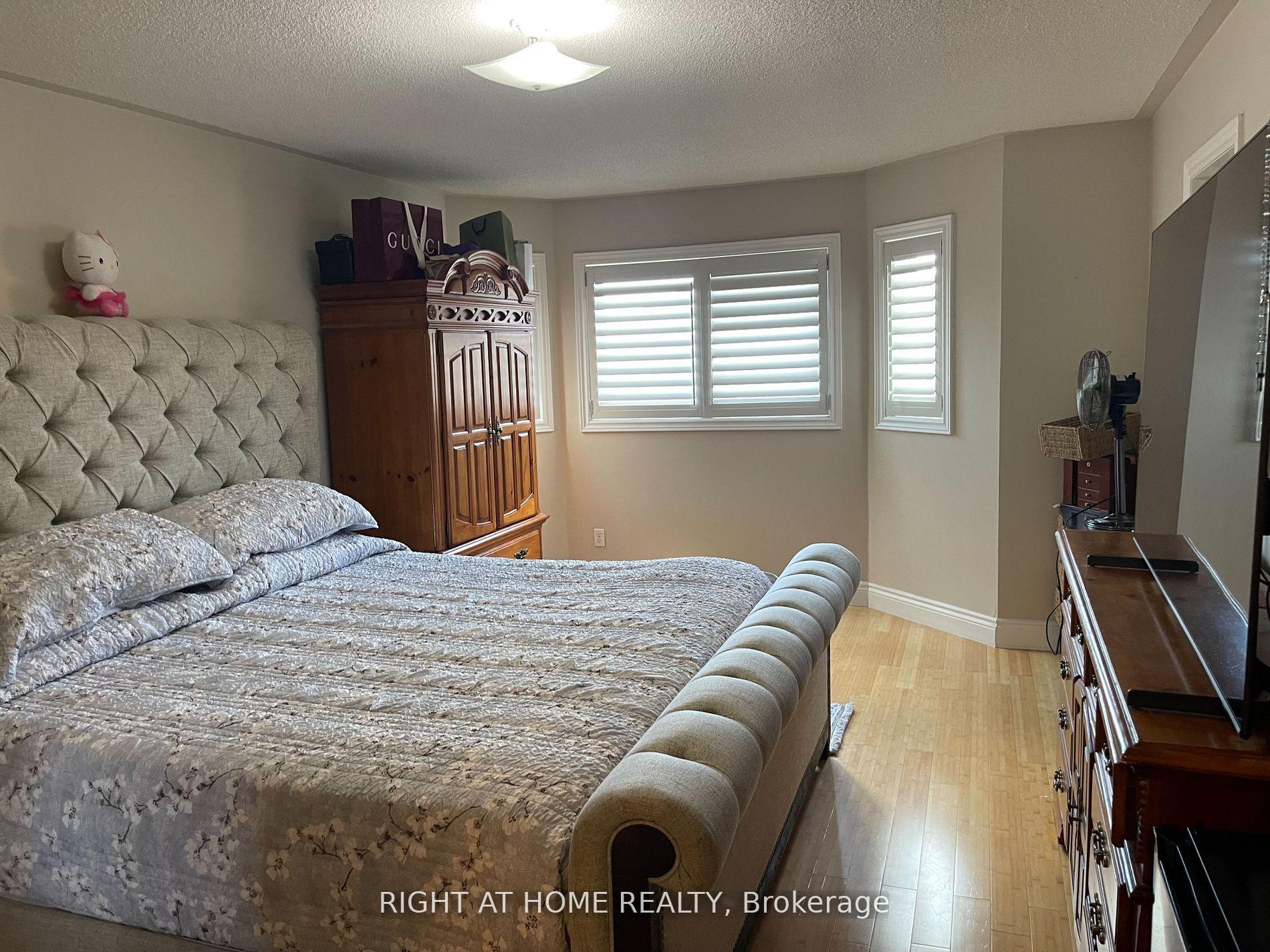 Photo 14 of 18 Archbury Circle, Caledon, Bolton East — HOMEH