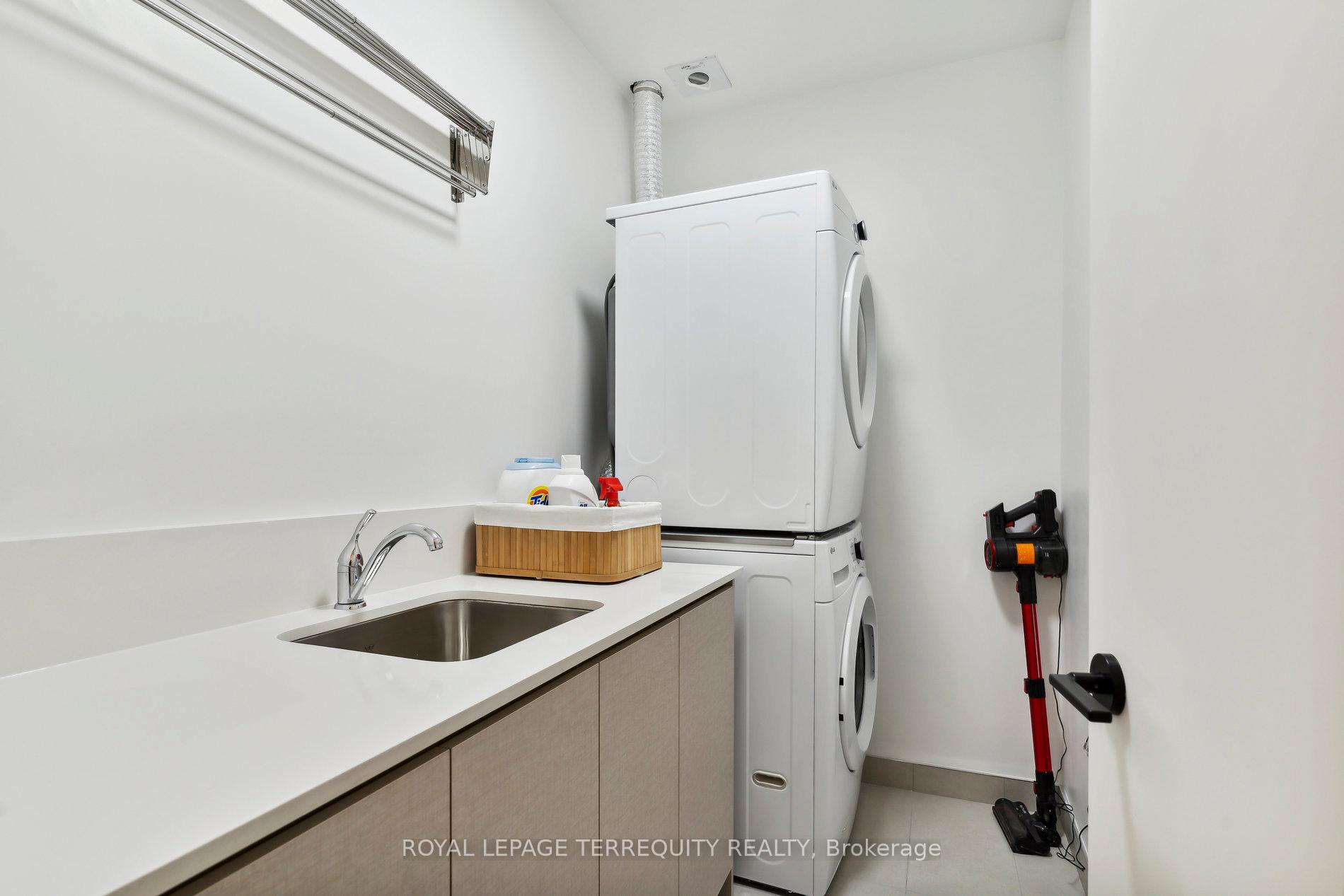 Photo 2 of Unit 607, 1285 Queen Street E, Toronto, Greenwood-Coxwell — HOMEH