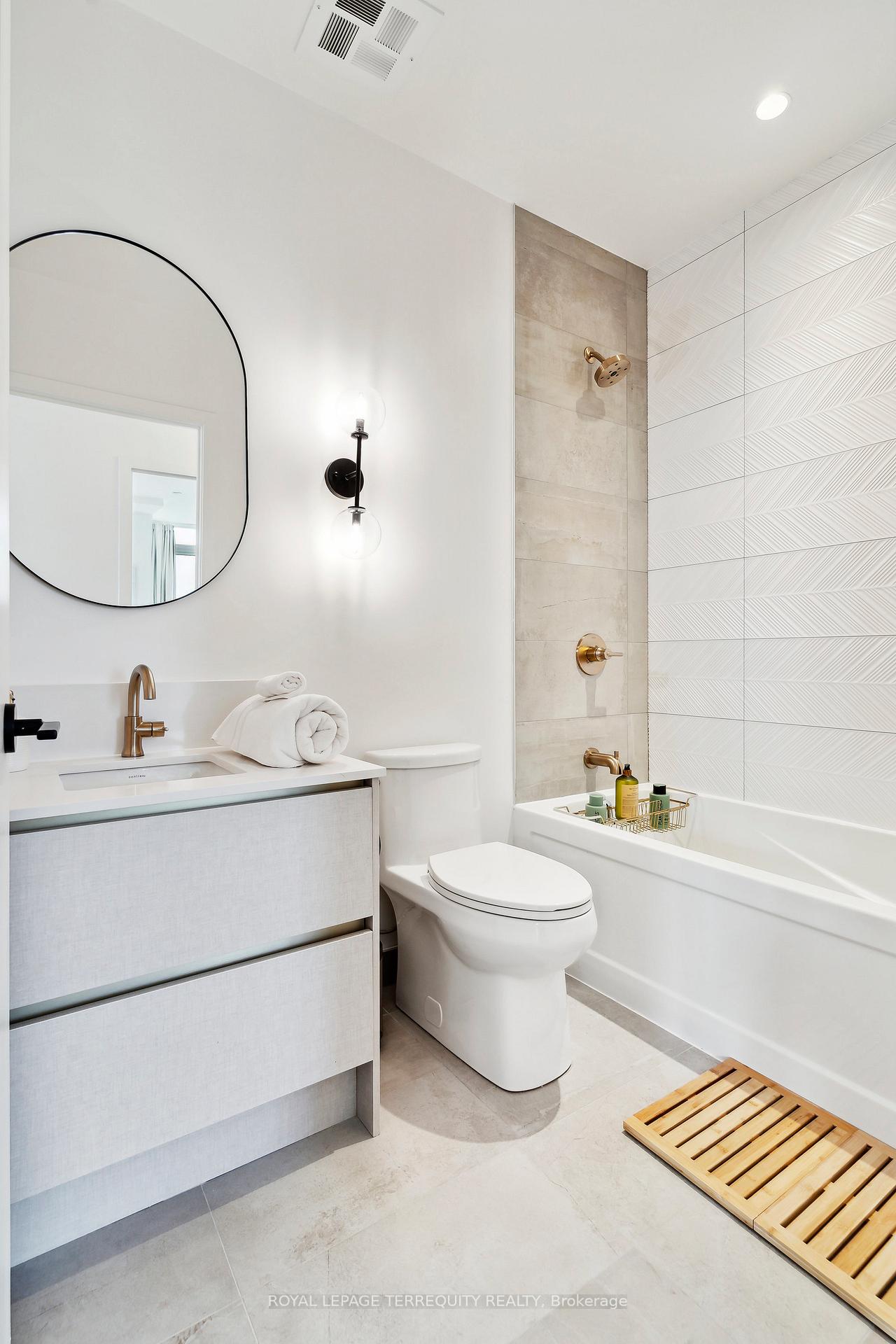 Photo 17 of Unit 607, 1285 Queen Street E, Toronto, Greenwood-Coxwell — HOMEH