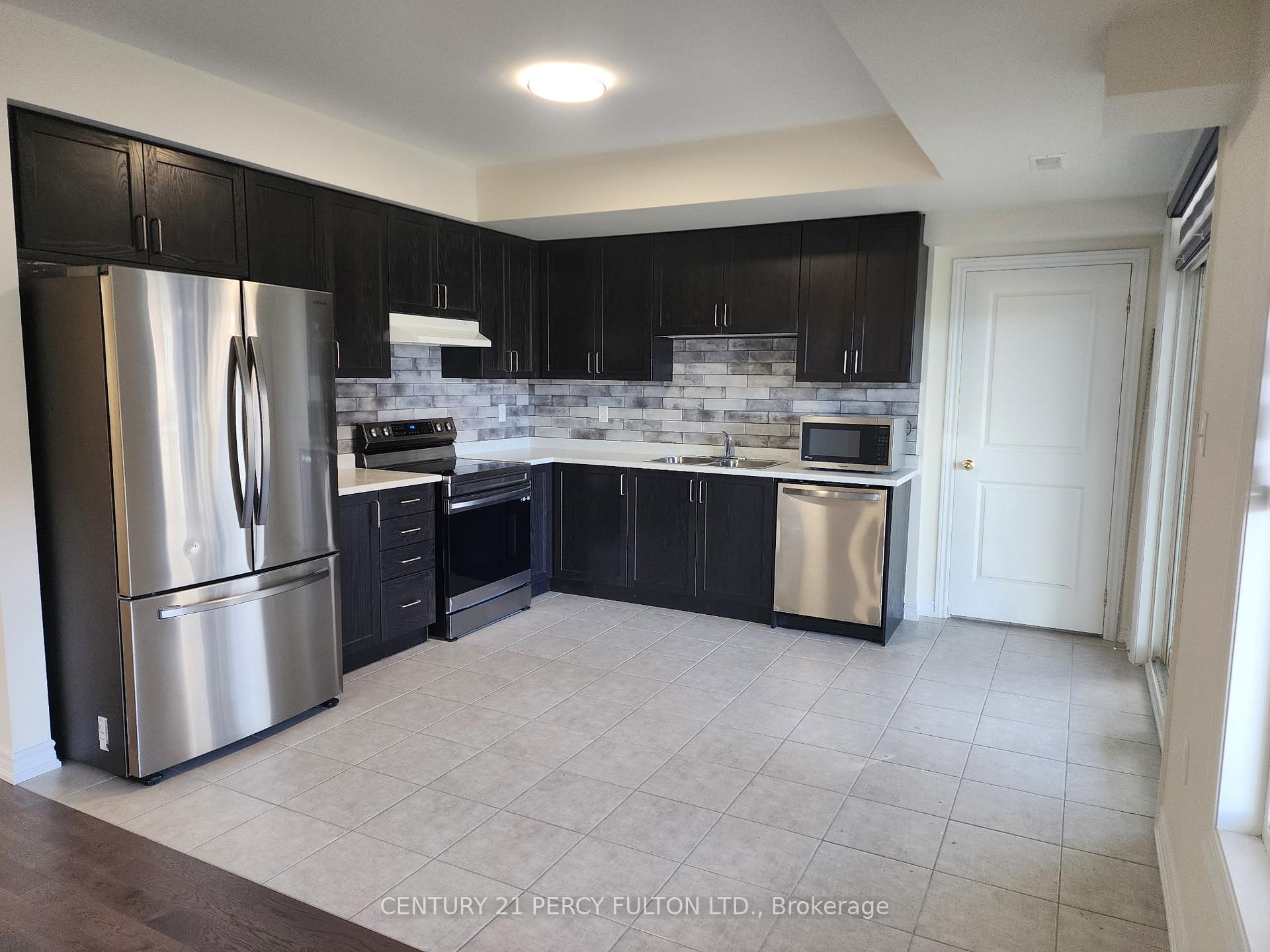 Photo 3 of Unit 107, 2540 Willam Jackson Drive, Pickering, Duffin Heights — HOMEH