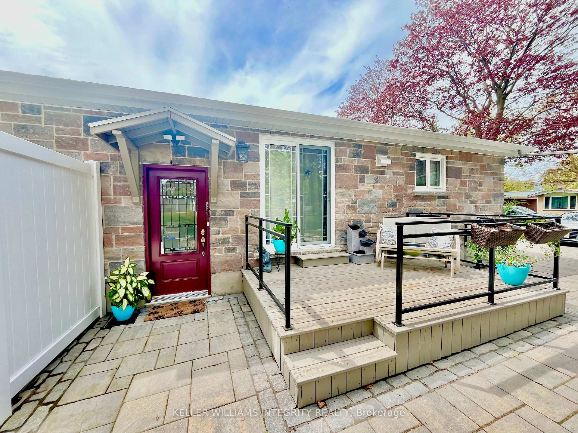 Photo 2 of Unit A, 1034 Edmond Avenue, Ottawa, Elmvale Acres/Urbandale — HOMEH