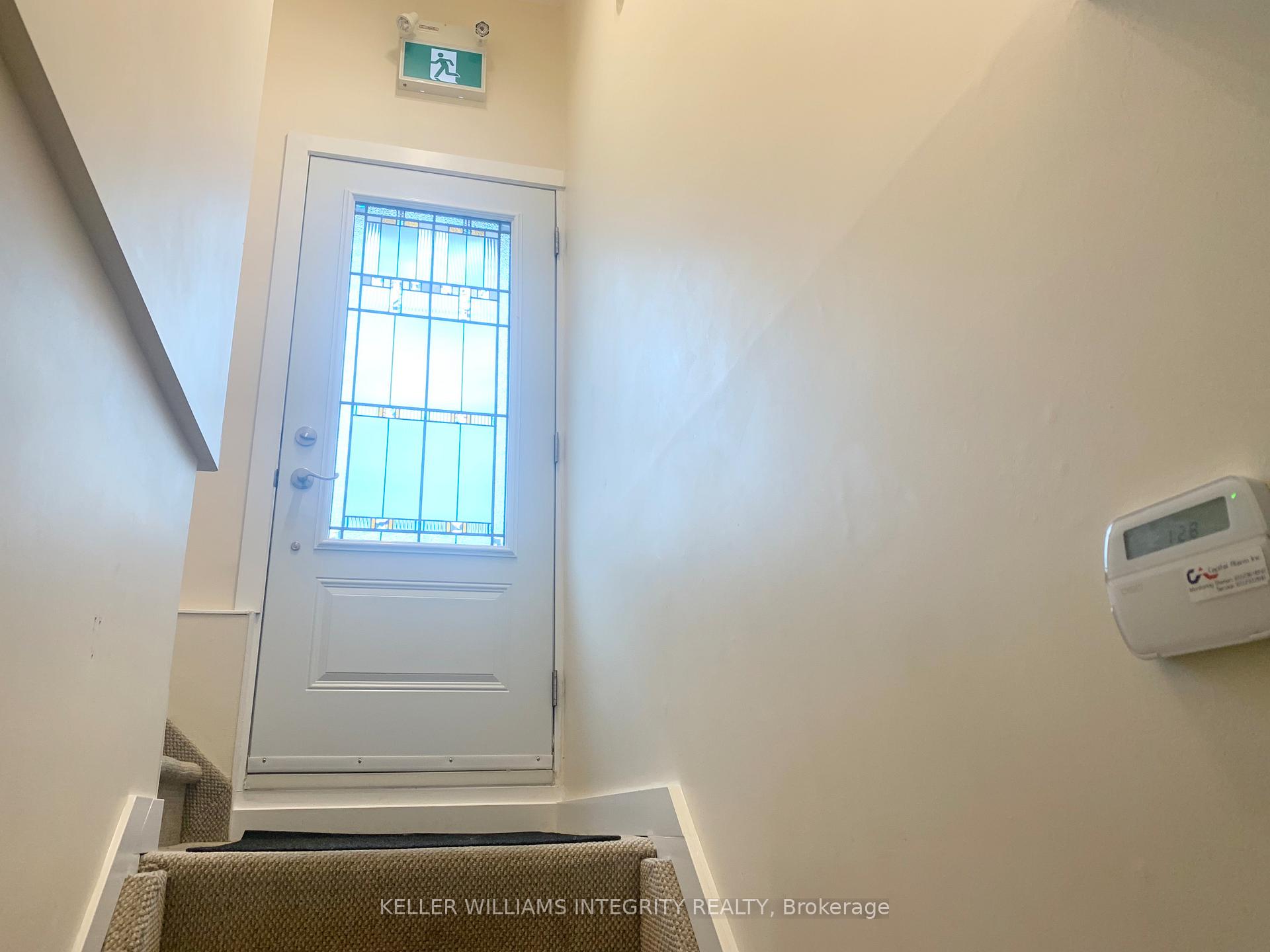 Photo 6 of Unit A, 1034 Edmond Avenue, Ottawa, Elmvale Acres/Urbandale — HOMEH