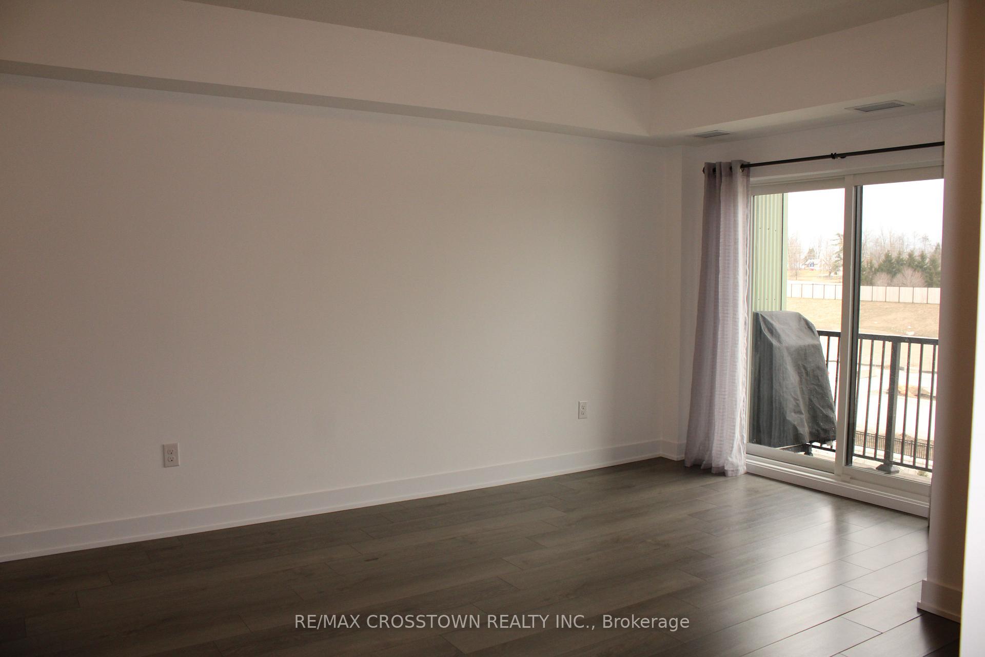 Photo 2 of Unit 408, 6 Spice Way, Barrie, Rural Barrie Southeast — HOMEH