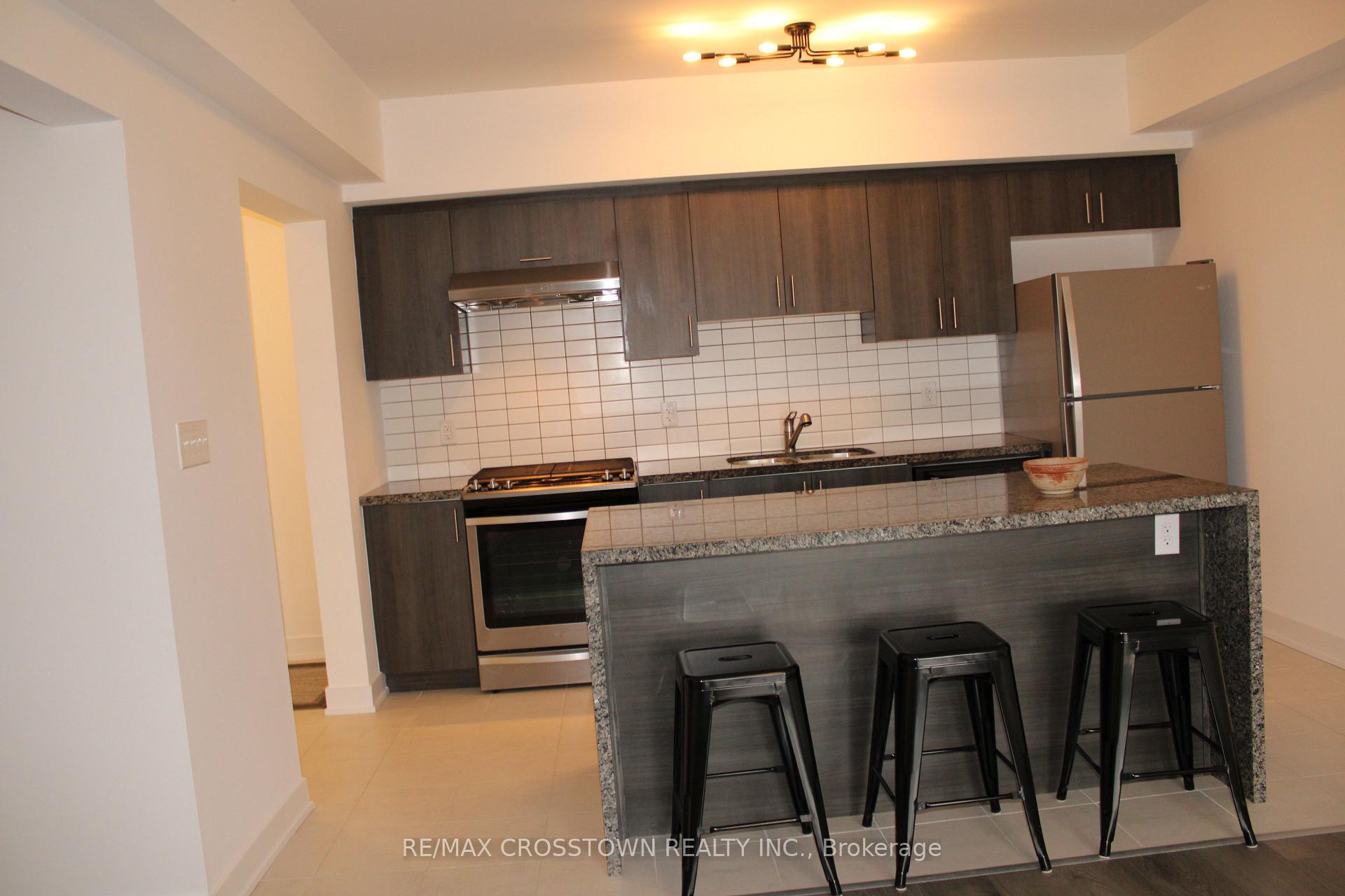 Photo 3 of Unit 408, 6 Spice Way, Barrie, Rural Barrie Southeast — HOMEH