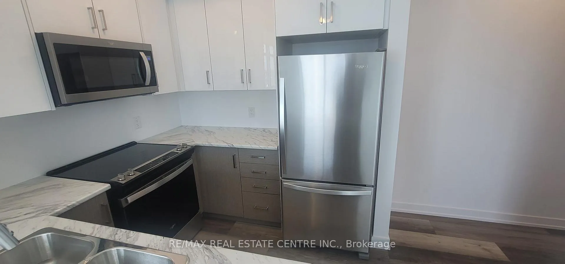 Photo 6 of Unit 805, 450 Dundas Street E, Hamilton, Waterdown — HOMEH