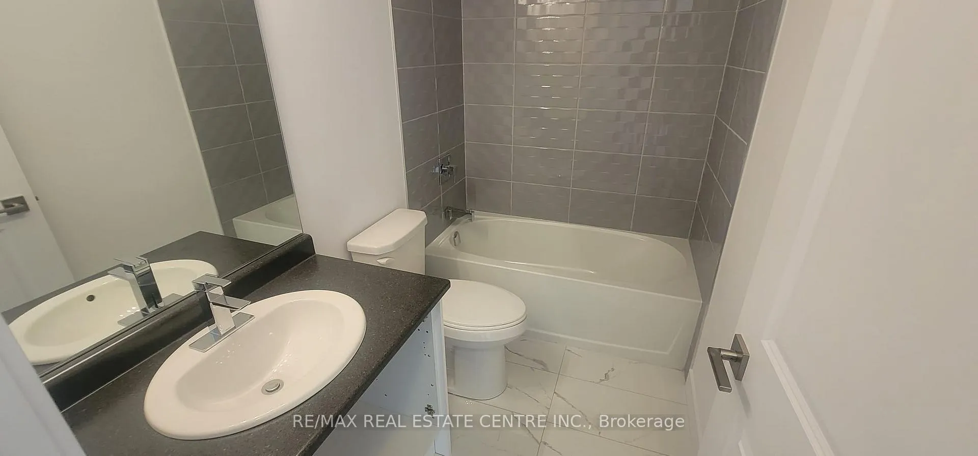 Photo 19 of Unit 805, 450 Dundas Street E, Hamilton, Waterdown — HOMEH