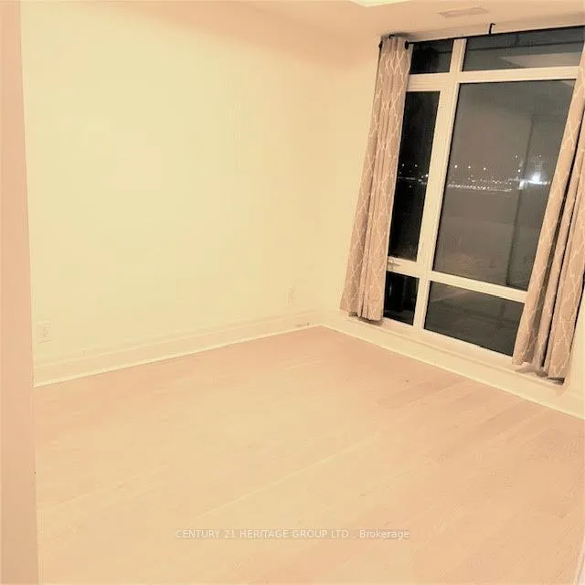 Photo 4 of Unit 805, 131 Upper Duke Crescent, Markham, Unionville — HOMEH