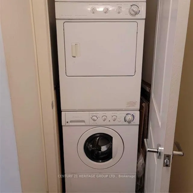 Photo 6 of Unit 805, 131 Upper Duke Crescent, Markham, Unionville — HOMEH