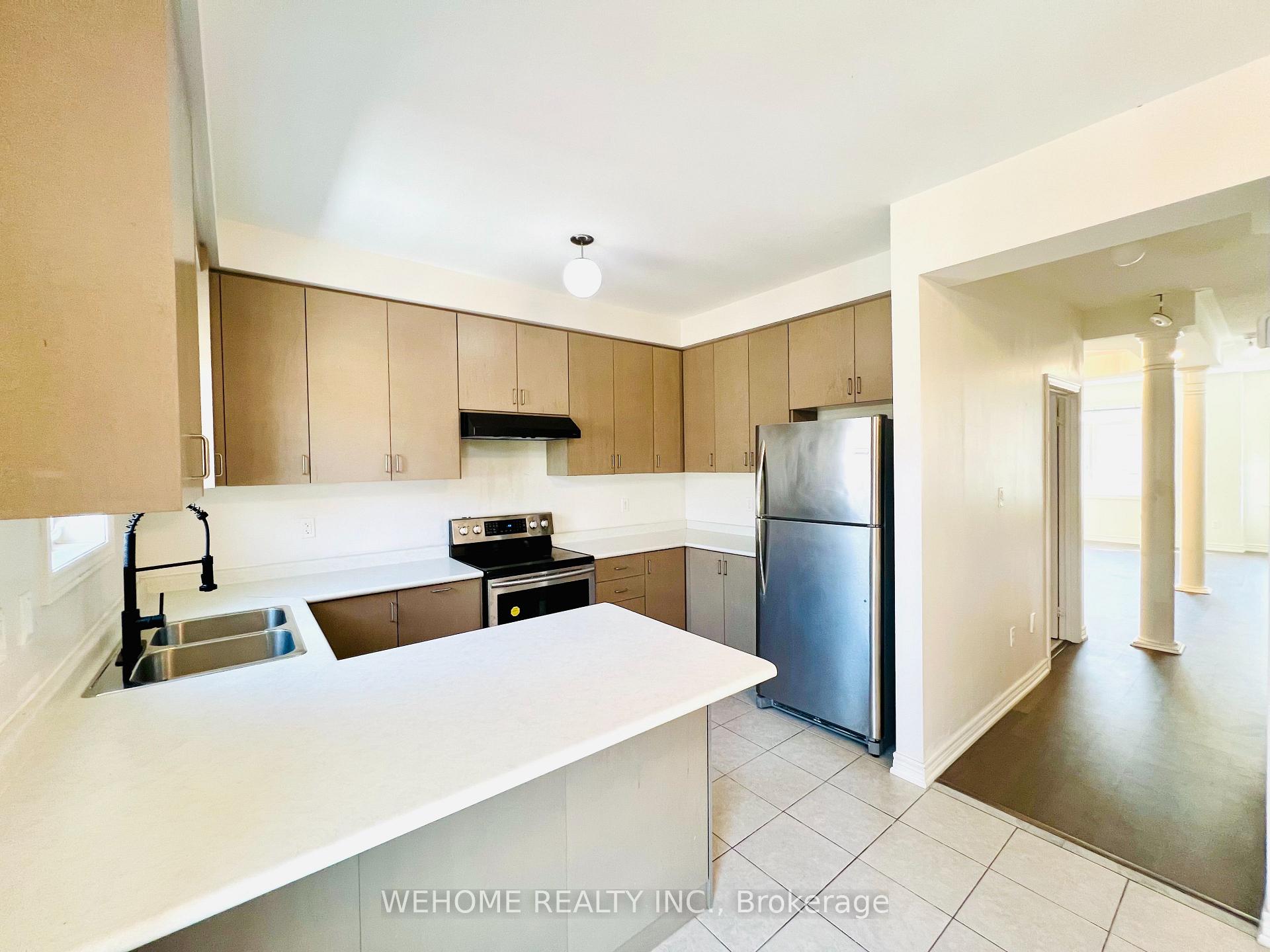 Photo 3 of 32 Fanny Grove Way, Markham, Greensborough — HOMEH