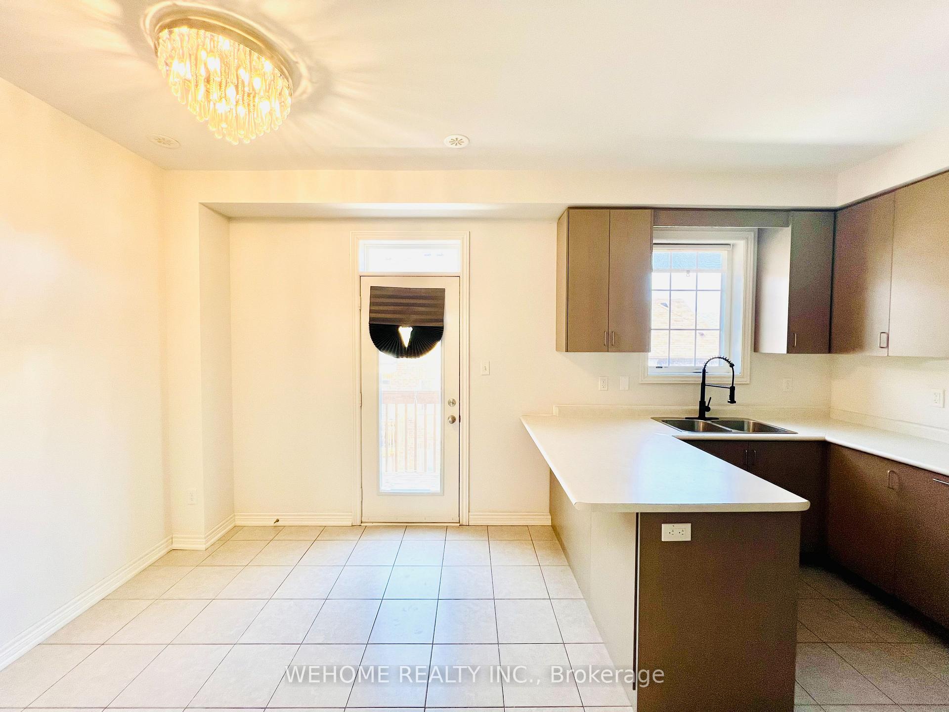 Photo 6 of 32 Fanny Grove Way, Markham, Greensborough — HOMEH