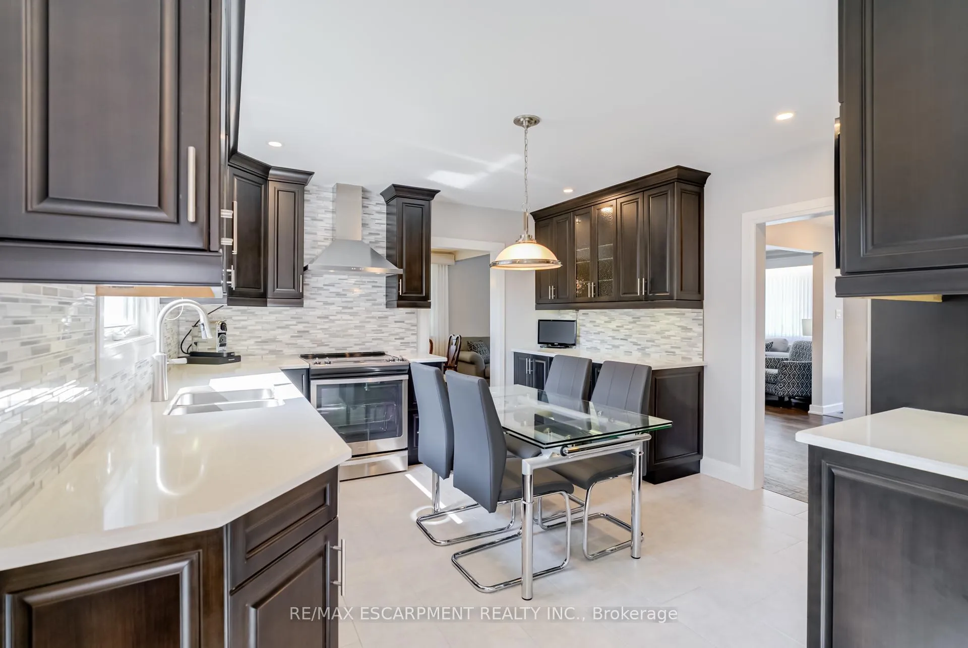 Photo 12 of 5 Albert Street E, New Tecumseth, Alliston — HOMEH