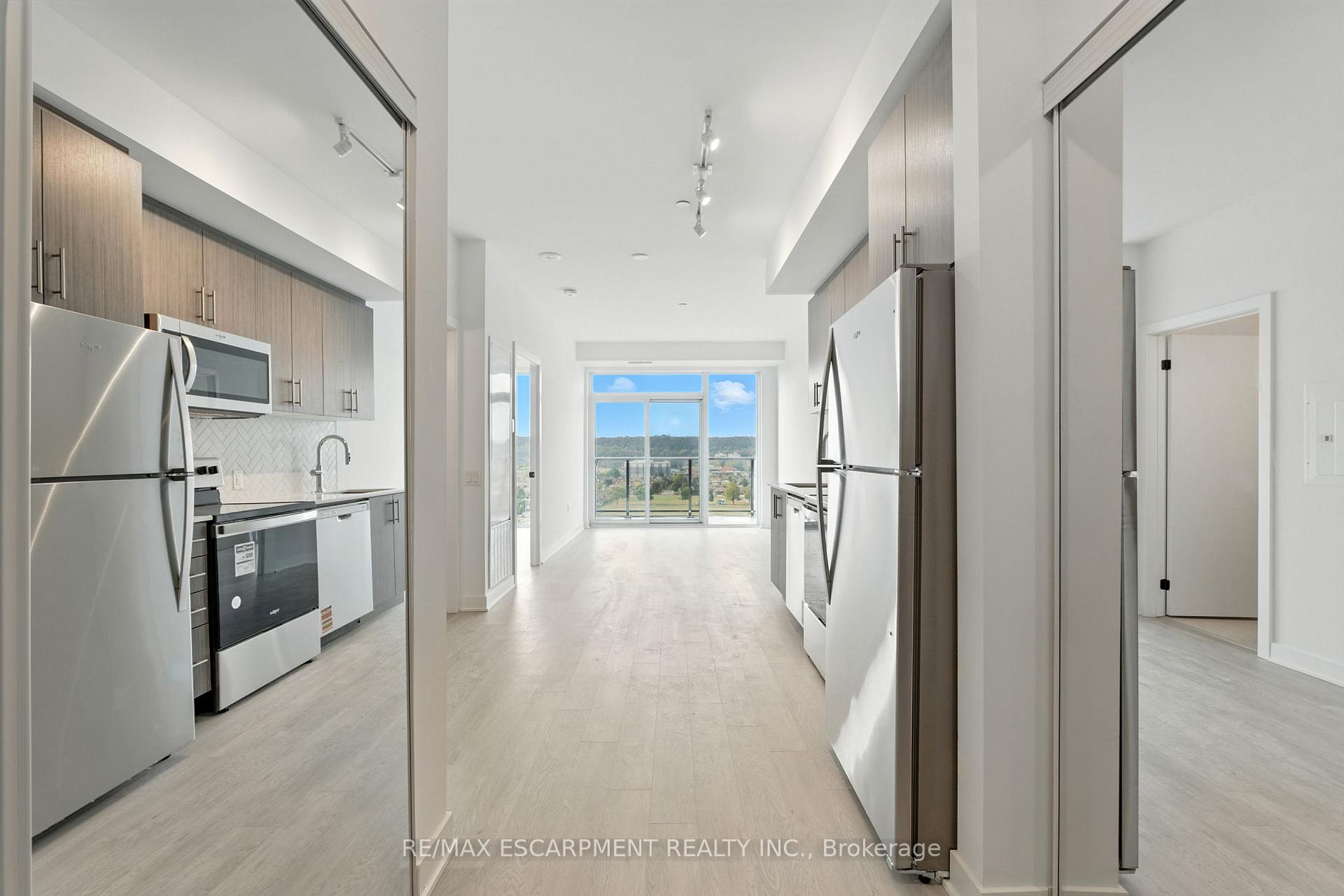 Photo 13 of Unit 1605, 2782 Barton Street E, Hamilton, Riverdale — HOMEH