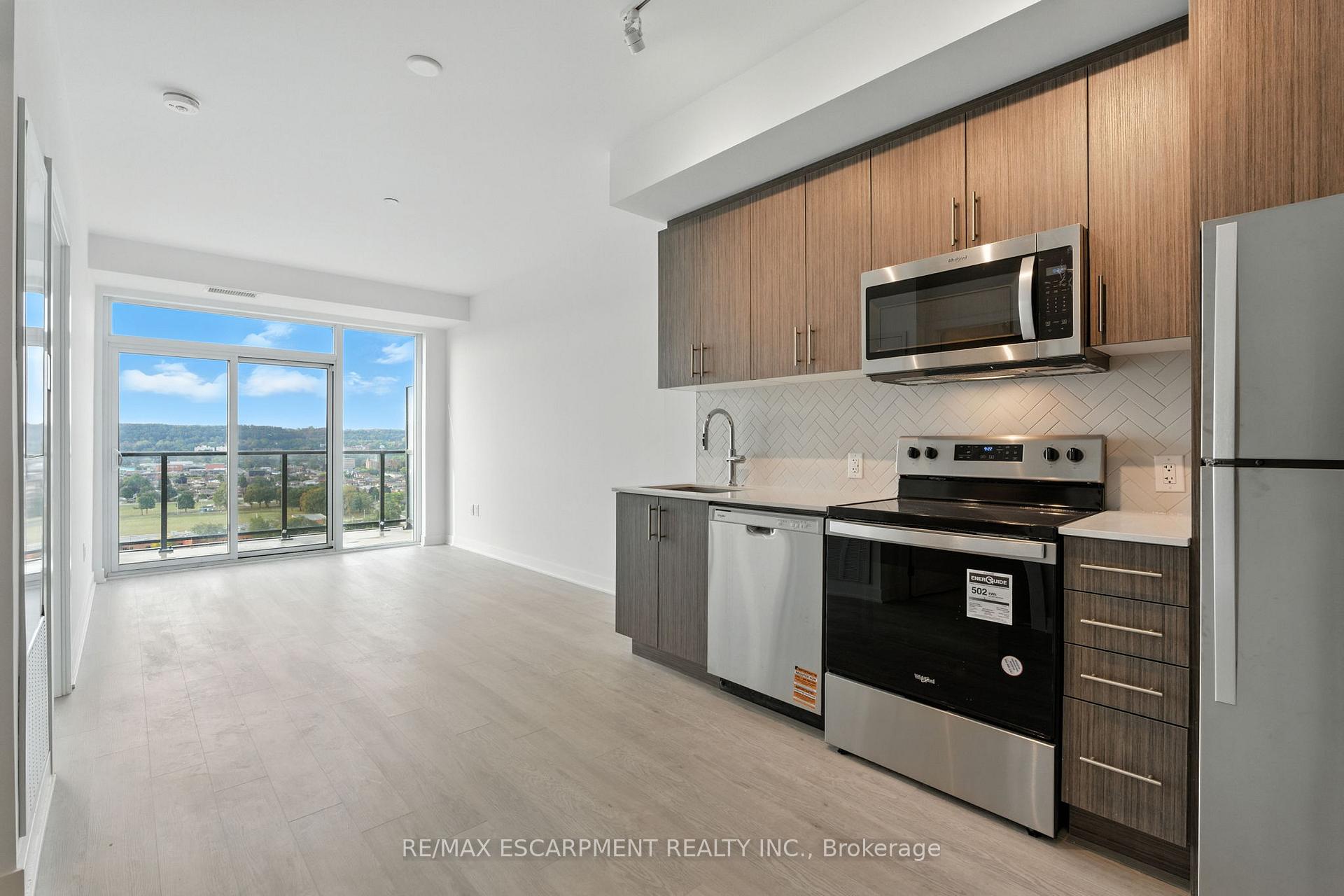 Photo 15 of Unit 1605, 2782 Barton Street E, Hamilton, Riverdale — HOMEH