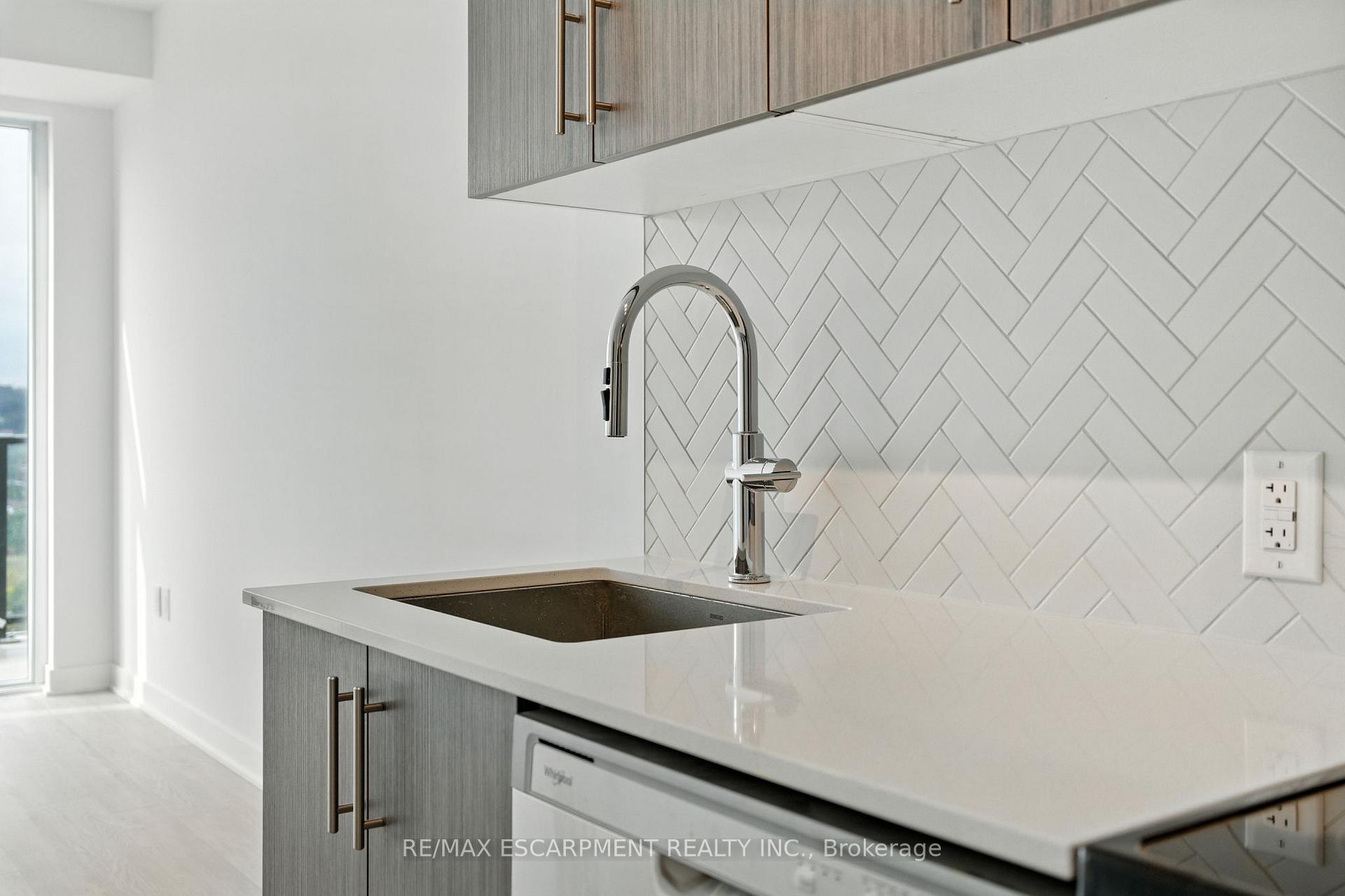 Photo 20 of Unit 1605, 2782 Barton Street E, Hamilton, Riverdale — HOMEH