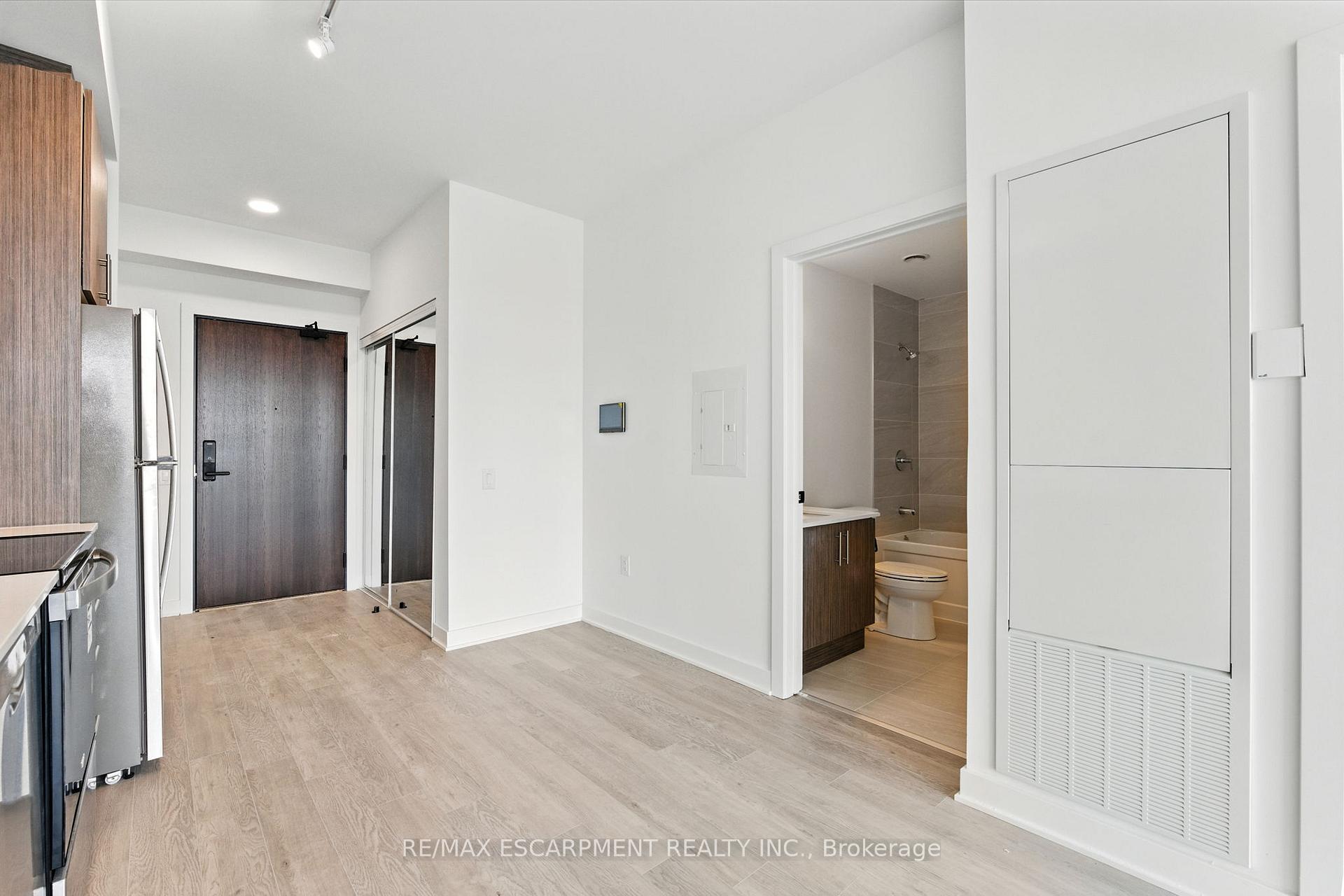 Photo 21 of Unit 1605, 2782 Barton Street E, Hamilton, Riverdale — HOMEH
