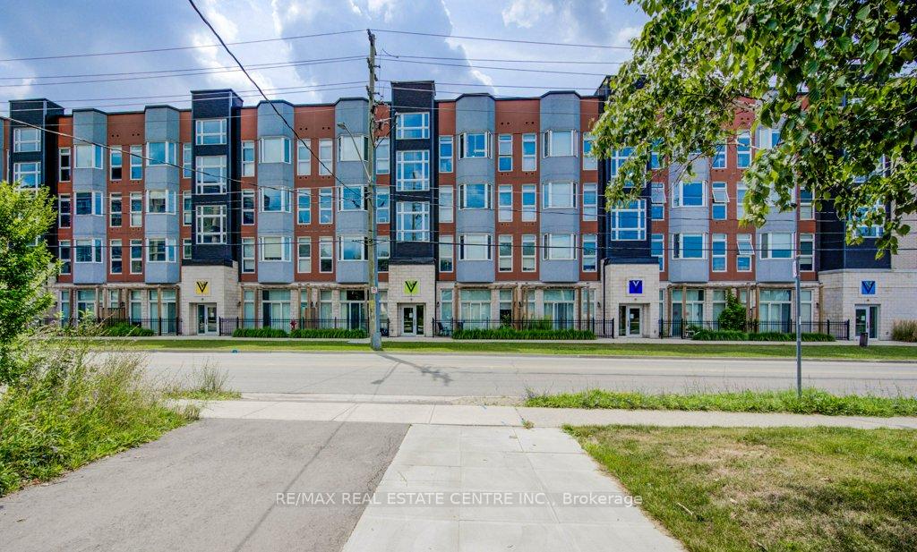 Front of Unit 104, 253 Albert Street