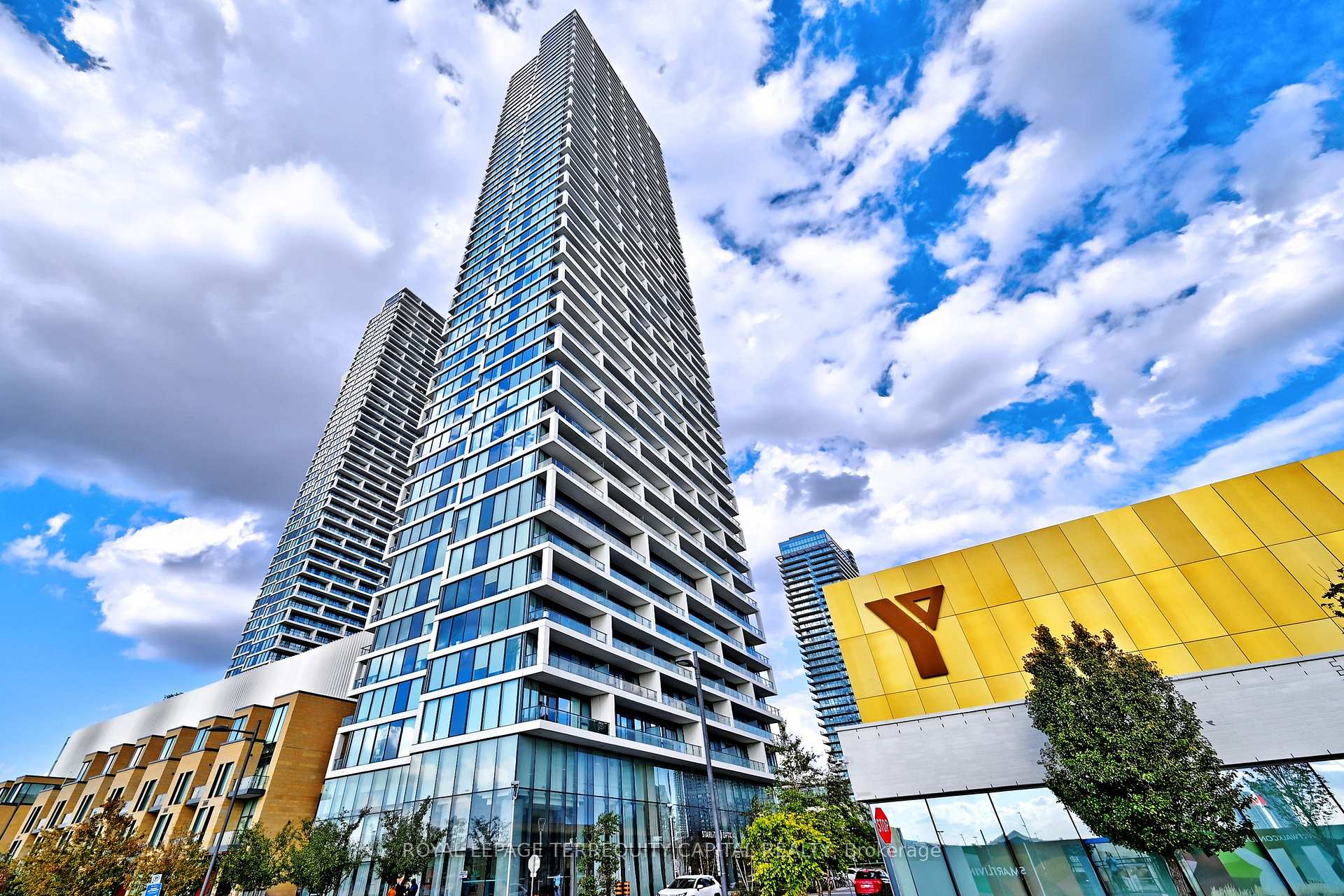 Front of Unit 4808, 5 Buttermill Avenue