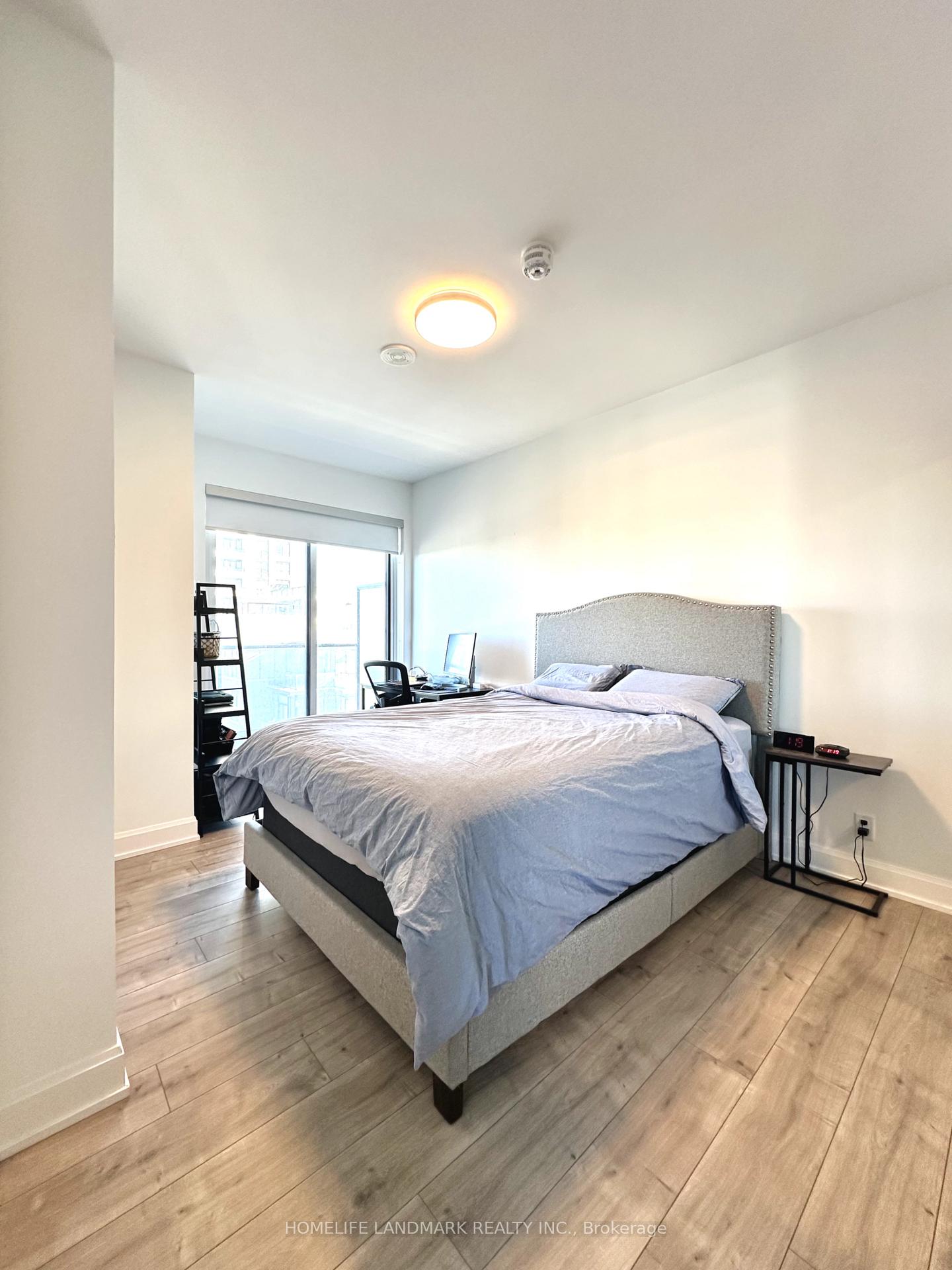 Photo 5 of Unit 1009, 18 Water Walk Drive, Markham, Unionville — HOMEH