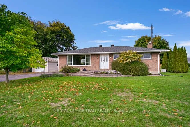 Photo 1 of 2214 County 2 Road, Edwardsburgh/Cardinal, Edwardsburgh/Cardinal Twp — HOMEH