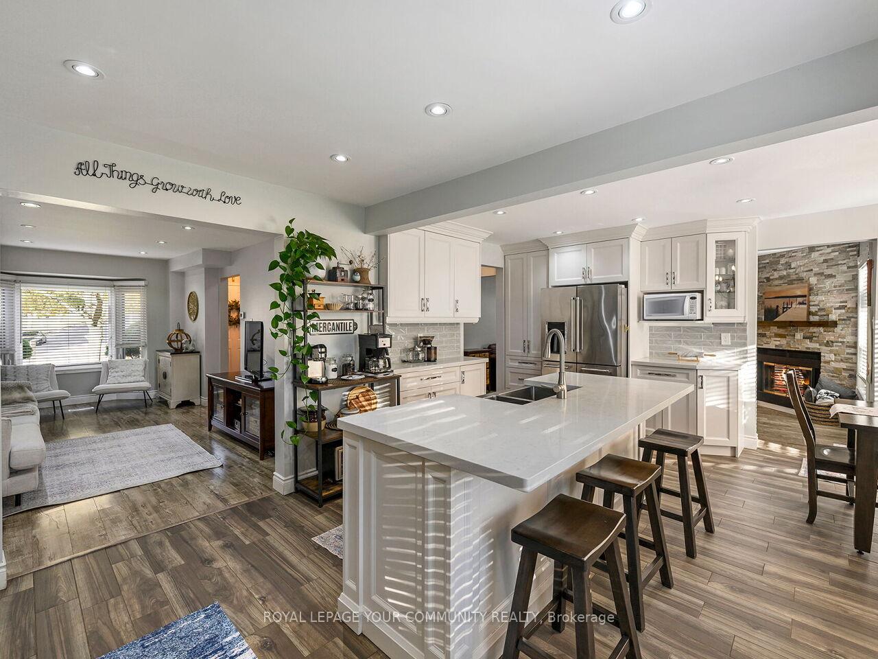 Photo 10 of 52 Keystone Drive, Brampton, Brampton South — HOMEH