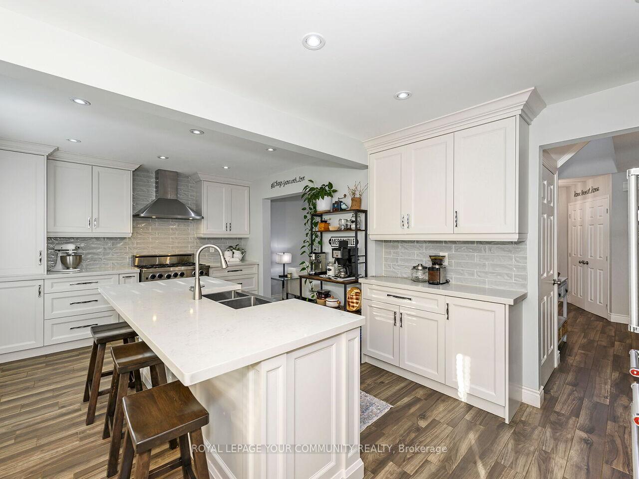 Photo 9 of 52 Keystone Drive, Brampton, Brampton South — HOMEH