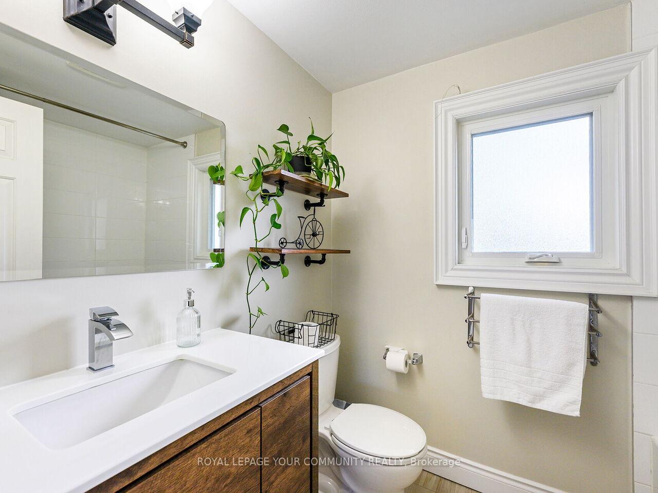 Photo 23 of 52 Keystone Drive, Brampton, Brampton South — HOMEH