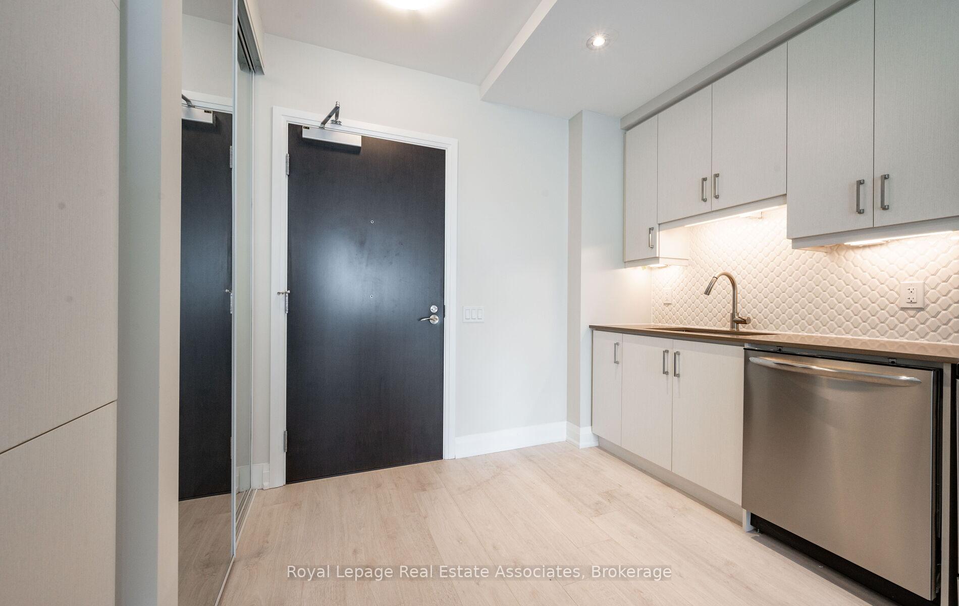 Photo 11 of Unit 1707, 15 Lynch Street, Brampton, Queen Street Corridor — HOMEH