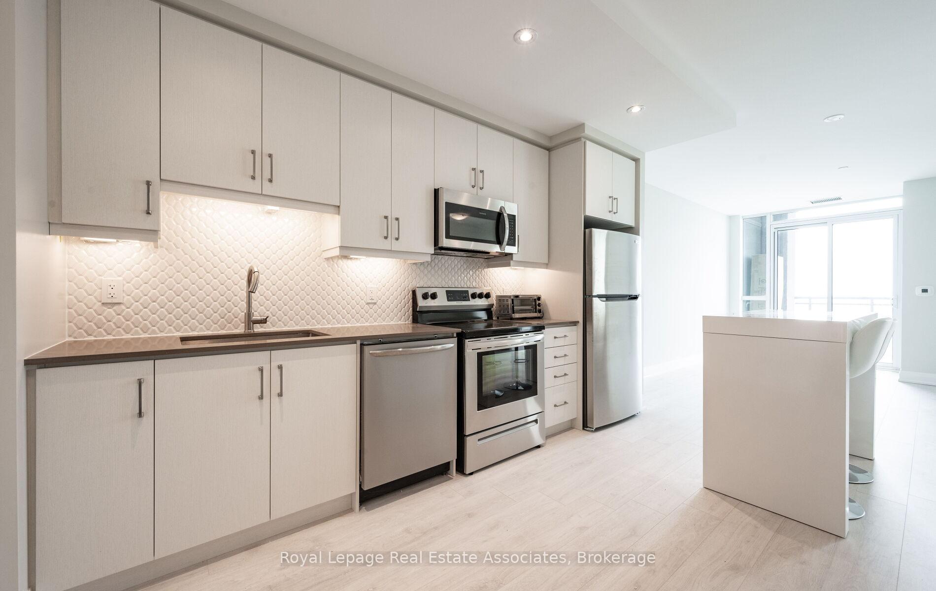 Photo 8 of Unit 1707, 15 Lynch Street, Brampton, Queen Street Corridor — HOMEH