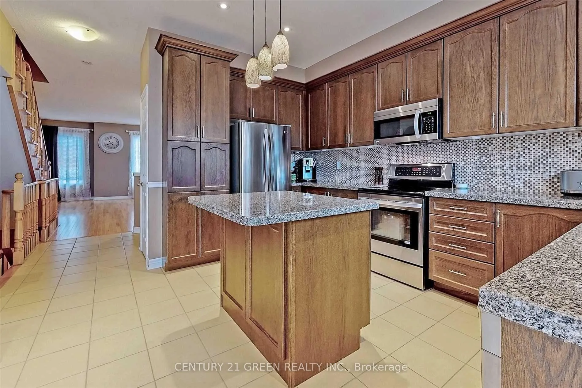 Photo 4 of 21 Cedar Lake Crescent, Brampton, Bram West — HOMEH