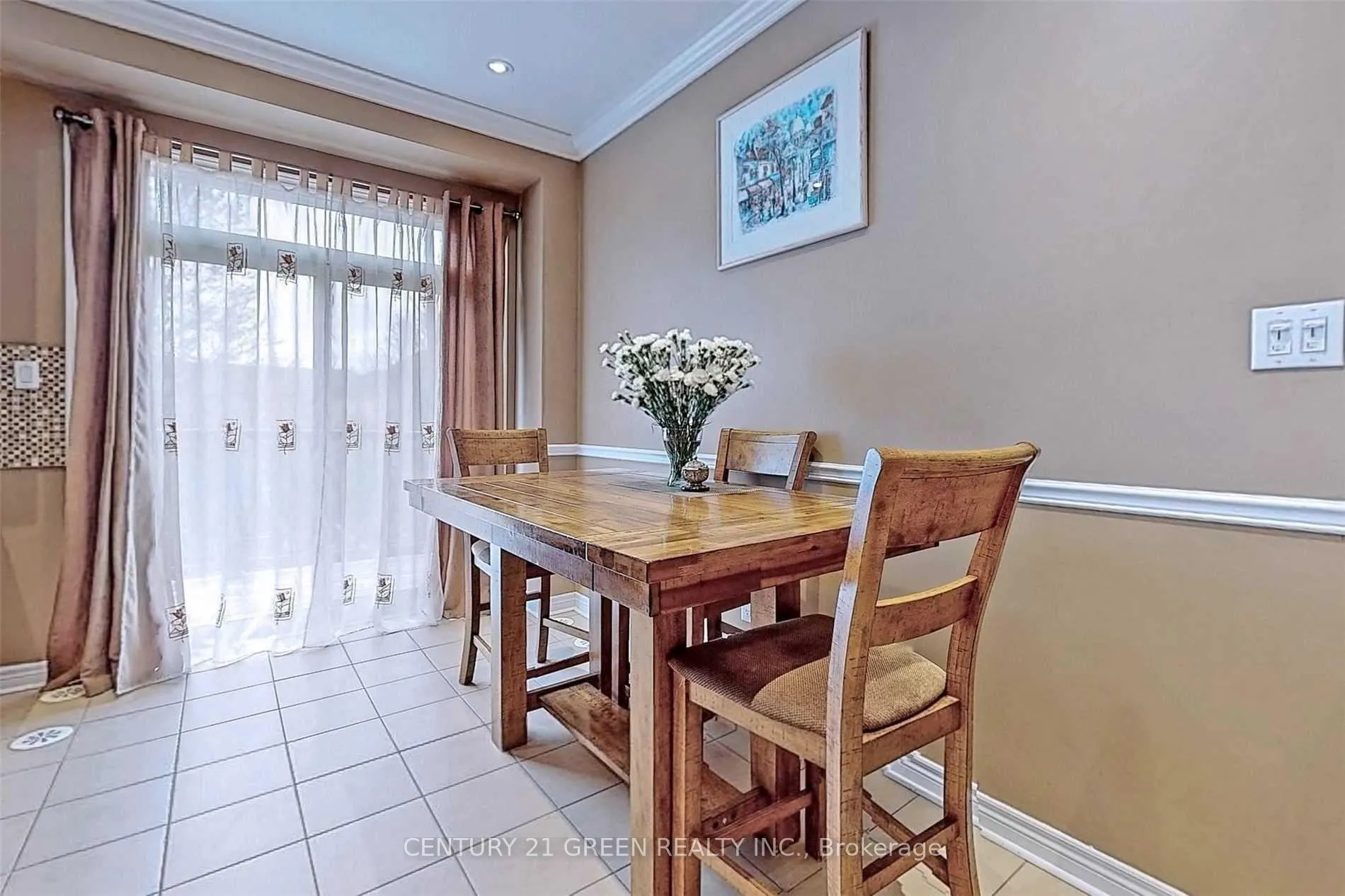 Photo 10 of 21 Cedar Lake Crescent, Brampton, Bram West — HOMEH