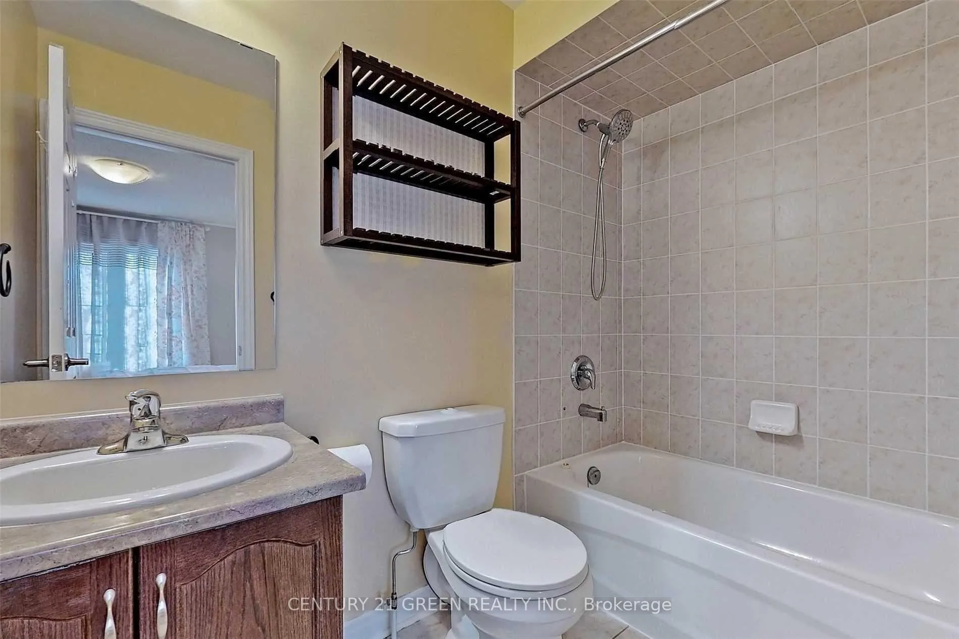 Photo 19 of 21 Cedar Lake Crescent, Brampton, Bram West — HOMEH